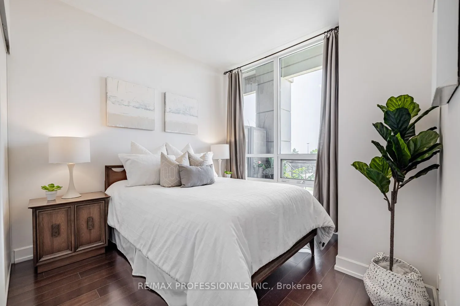 6 Eva Road, #205
