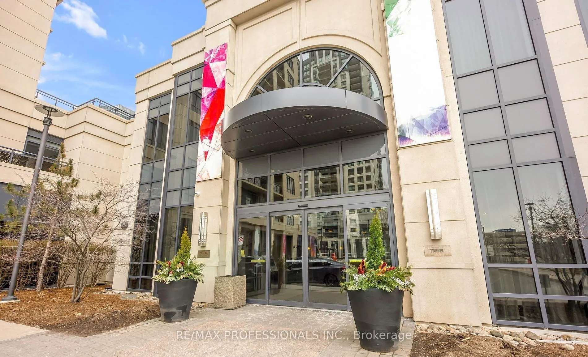 6 Eva Road, #205