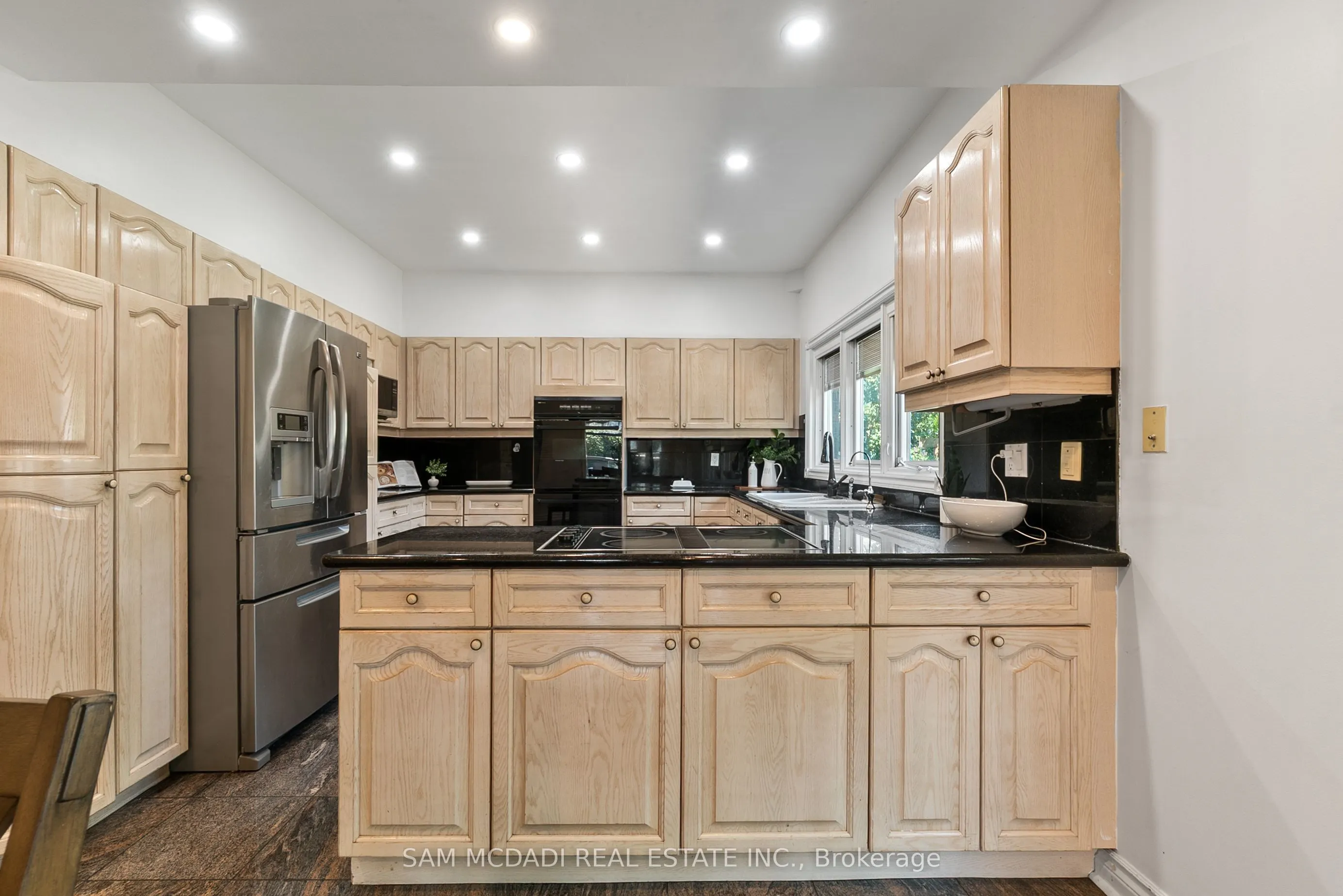 2339 Glengarry Road