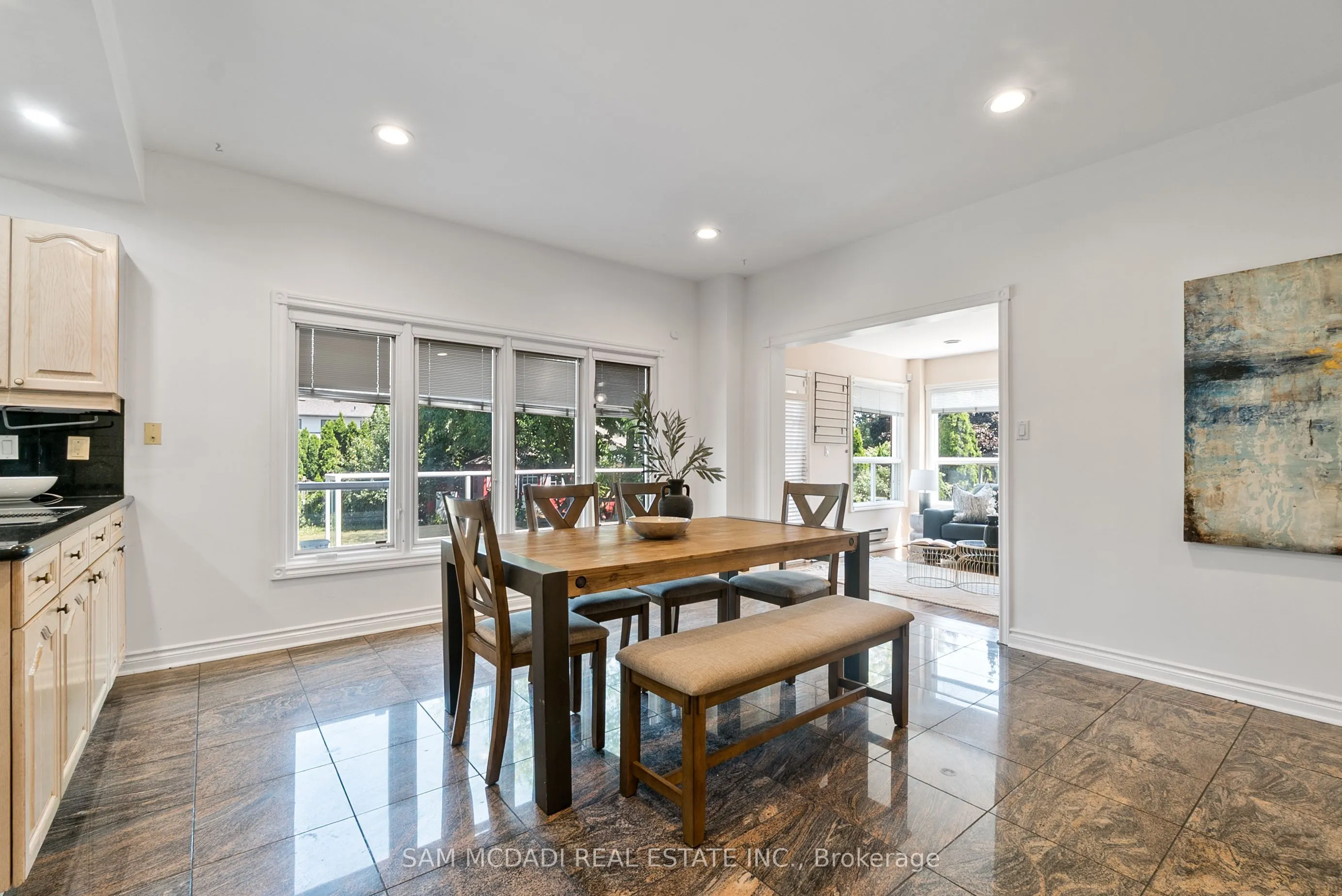 2339 Glengarry Road
