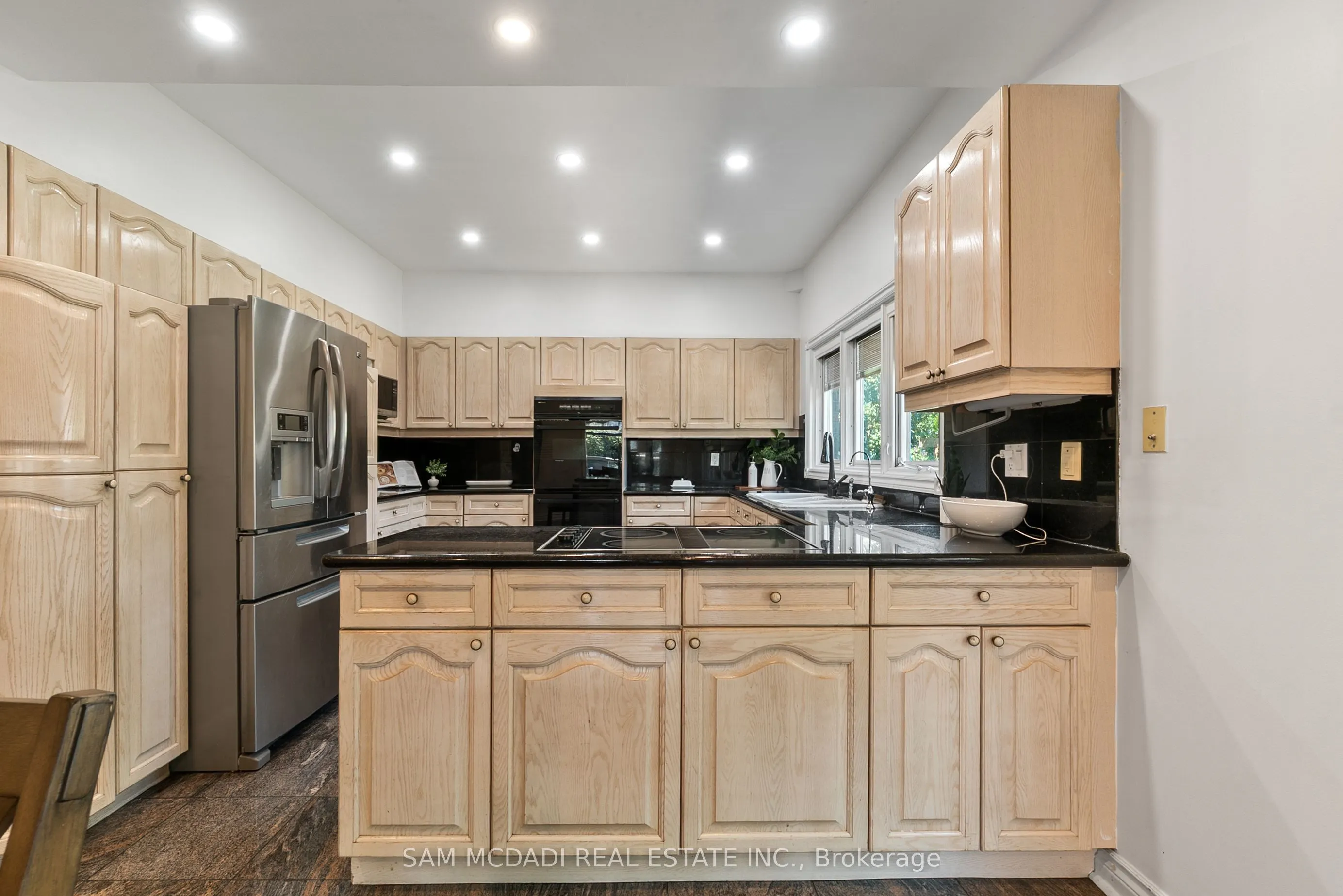 2339 Glengarry Road