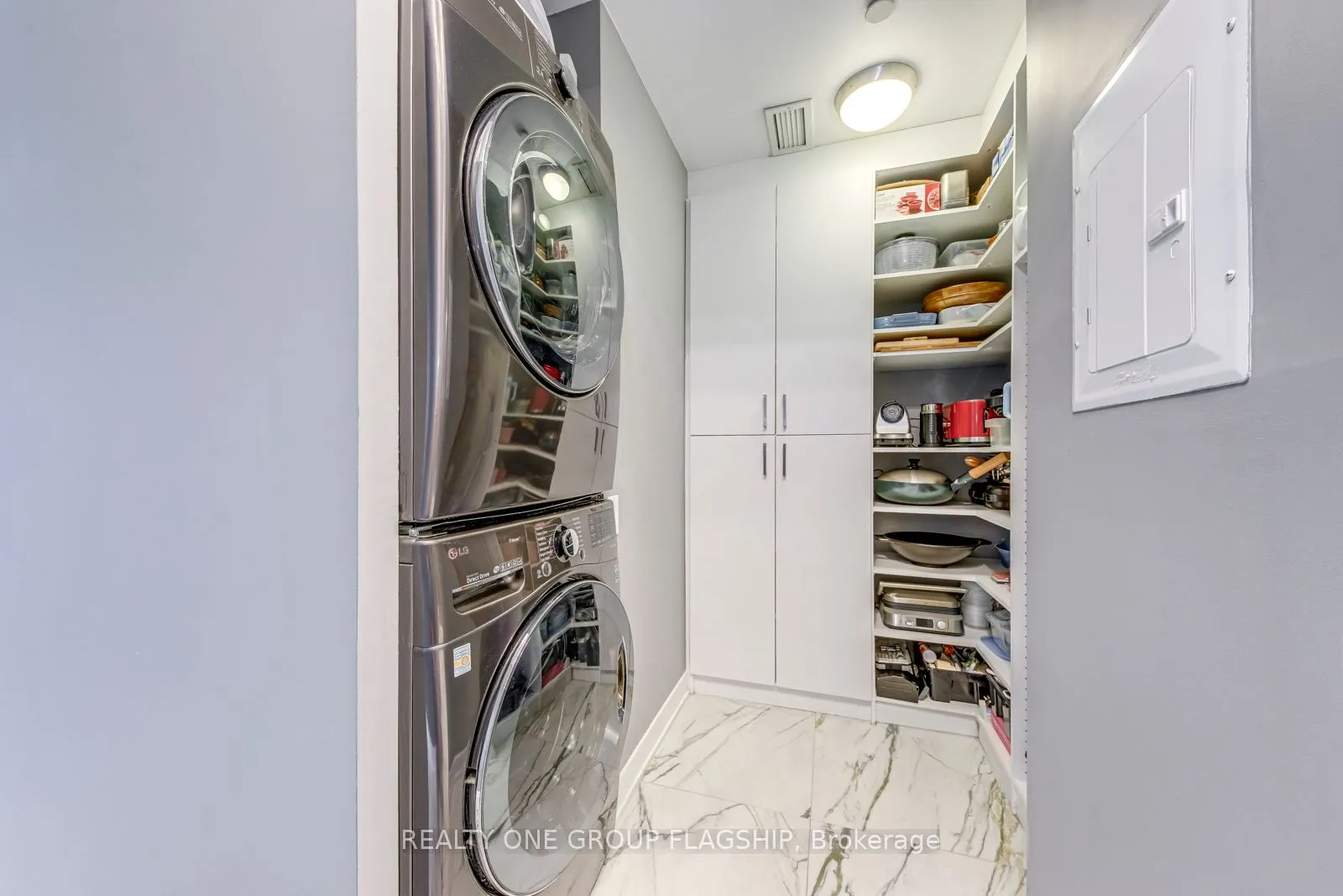 88 Park Lawn Road, #1105