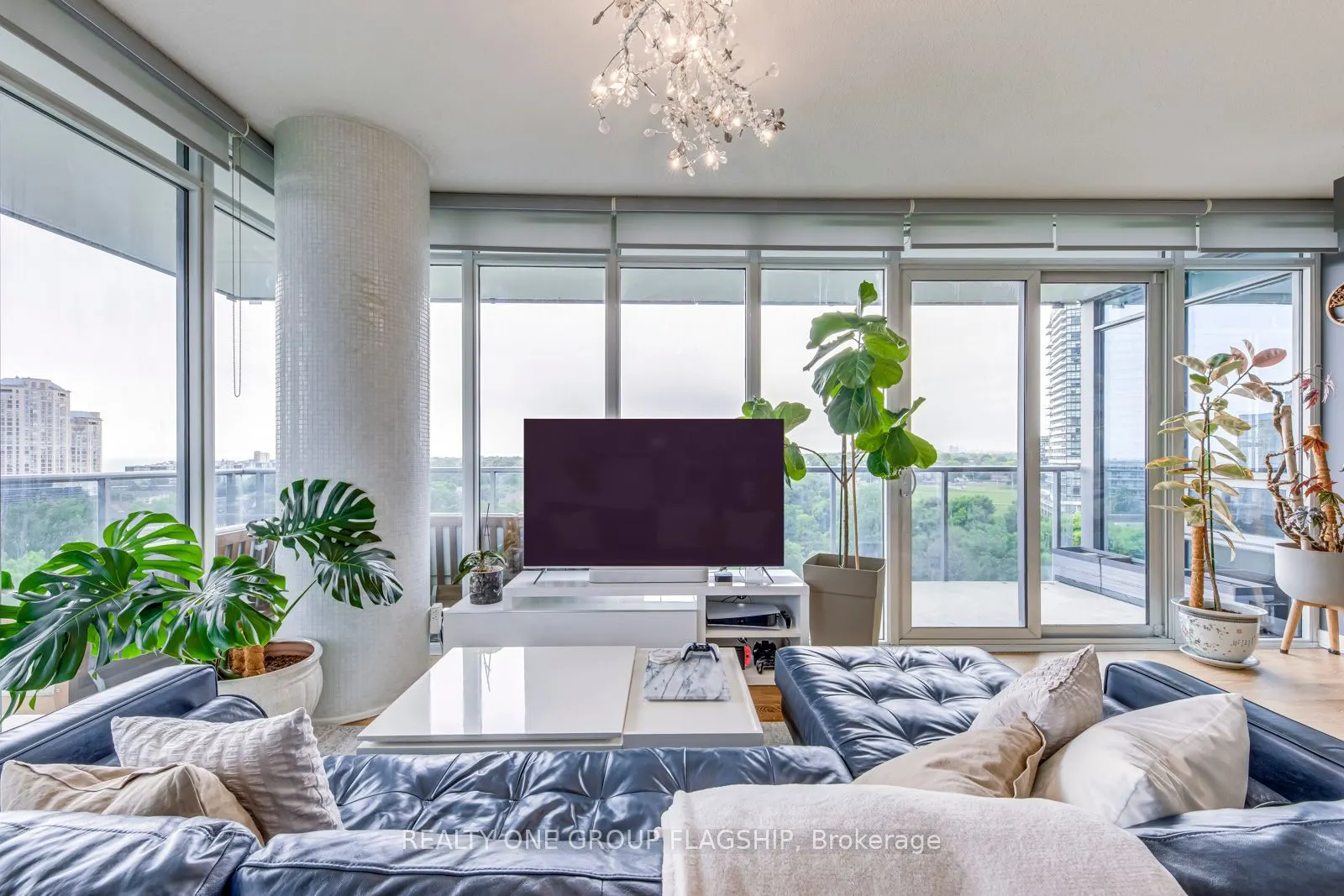 88 Park Lawn Road, #1105