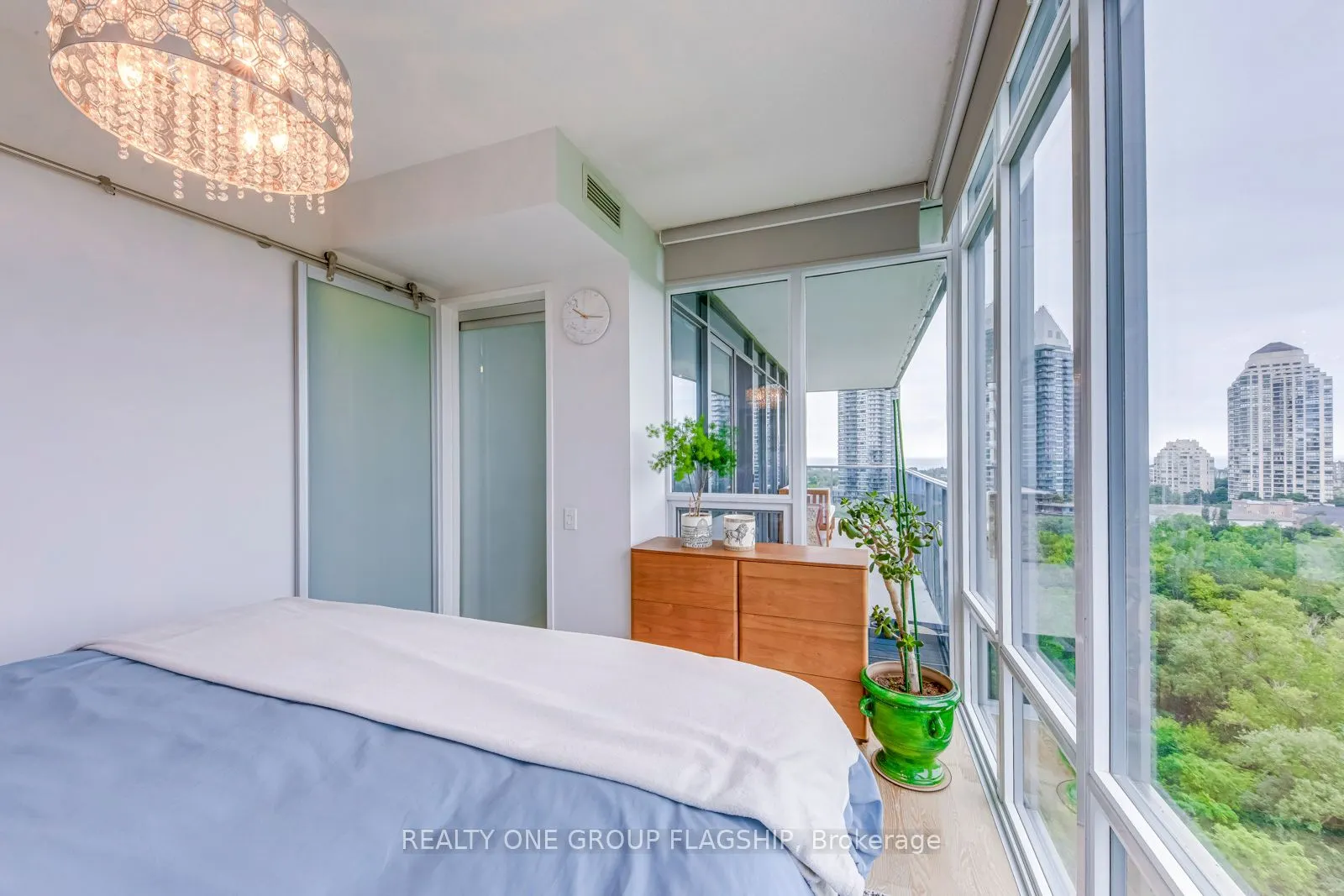 88 Park Lawn Road, #1105