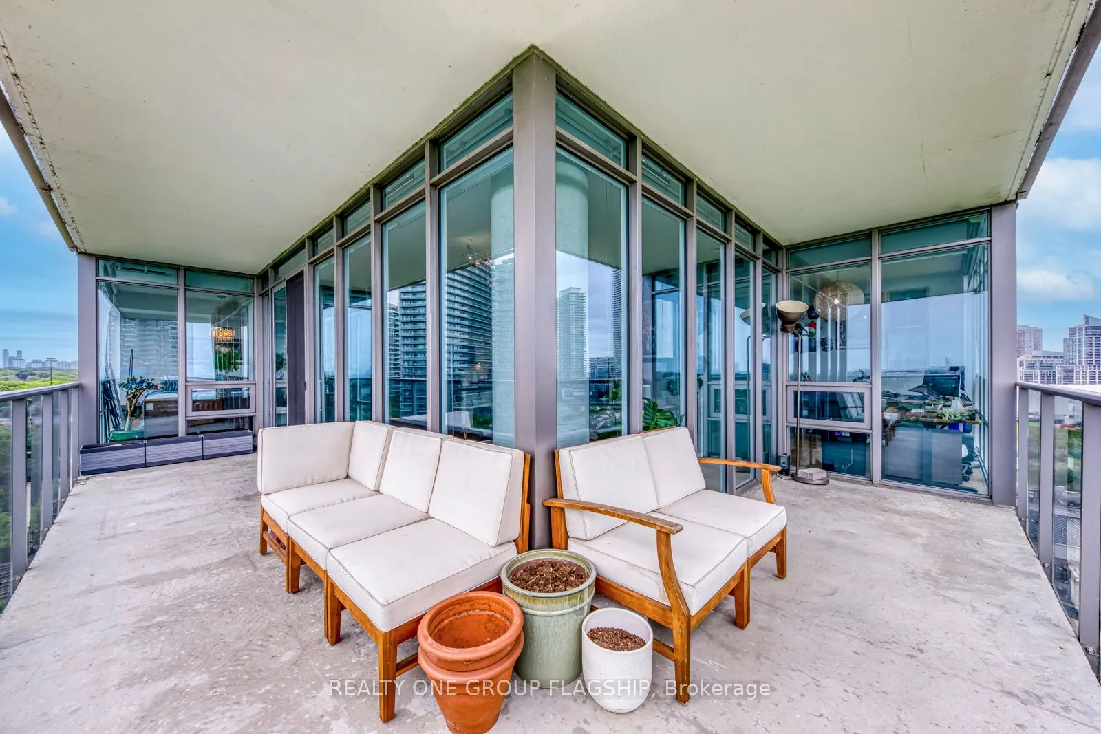 88 Park Lawn Road, #1105