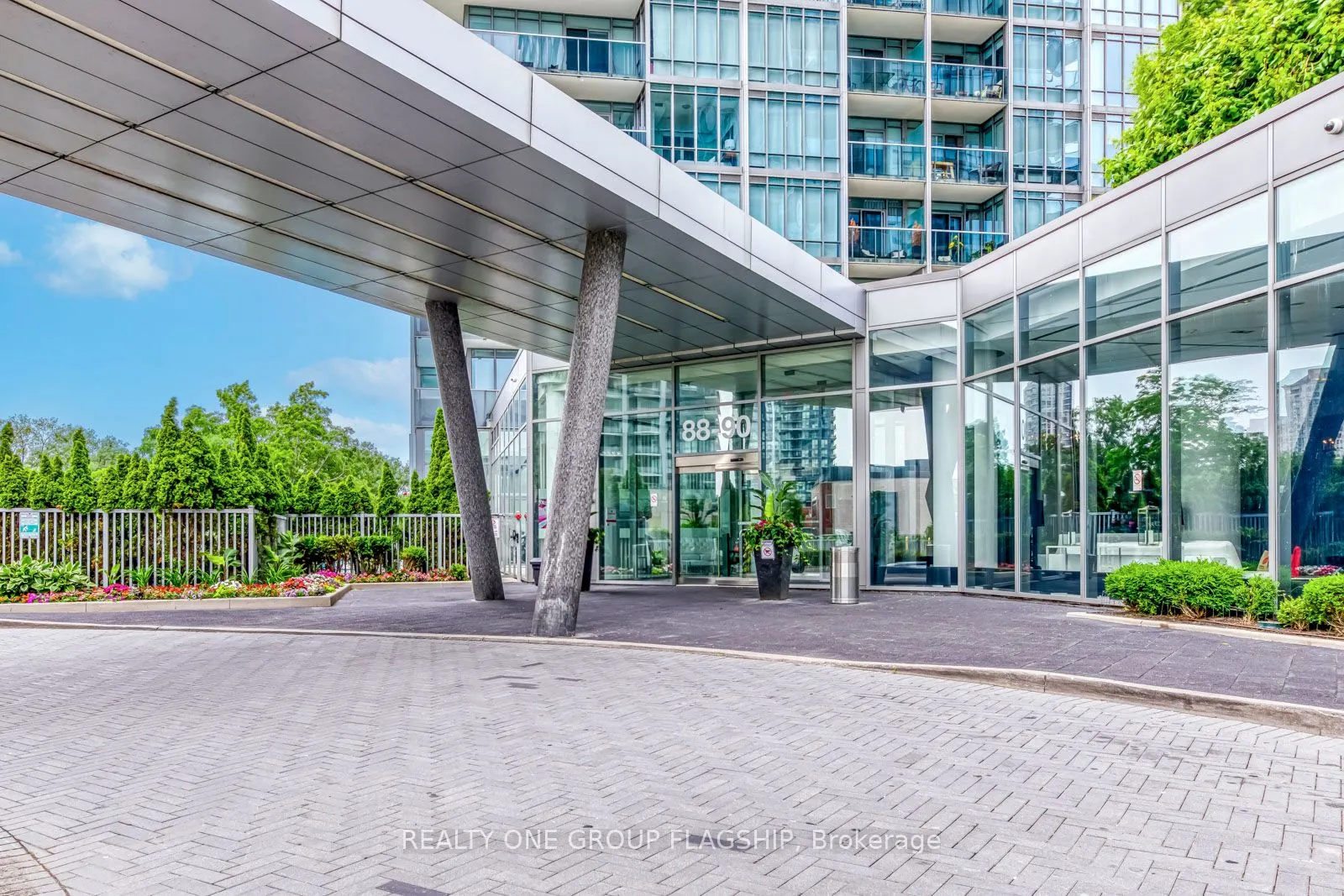 88 Park Lawn Road, #1105