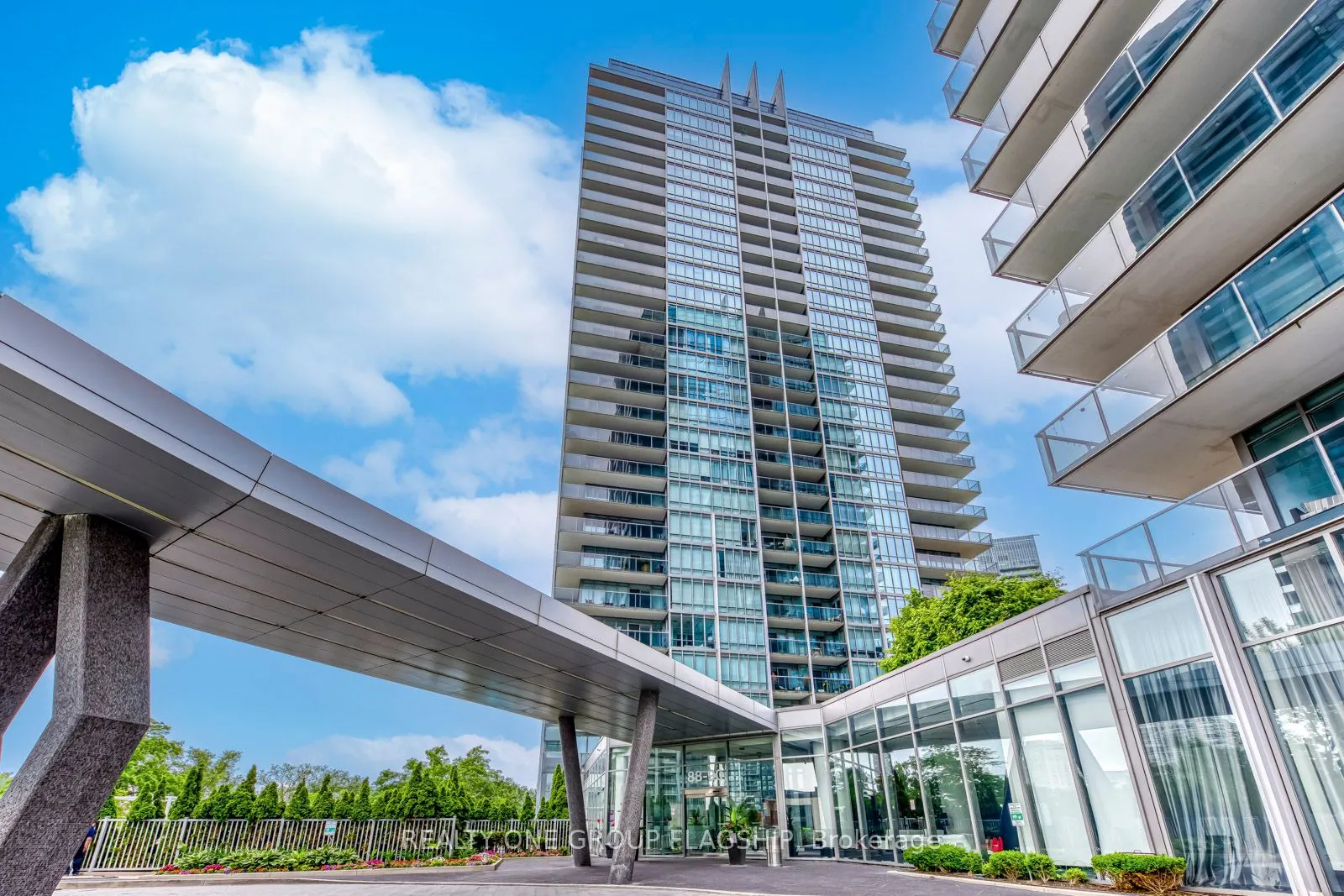 88 Park Lawn Road, #1105