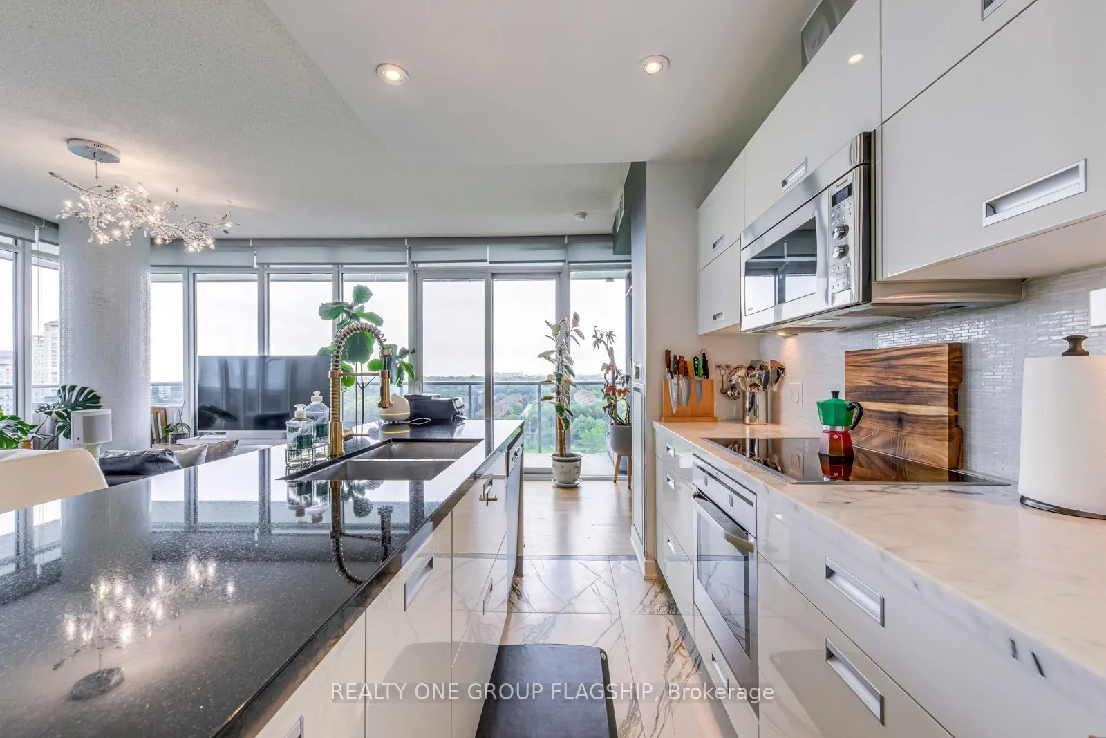 88 Park Lawn Road, #1105
