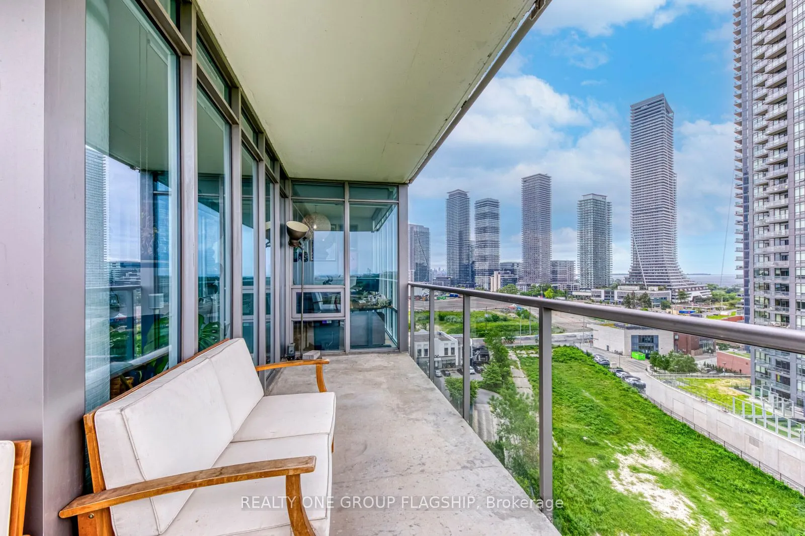 88 Park Lawn Road, #1105