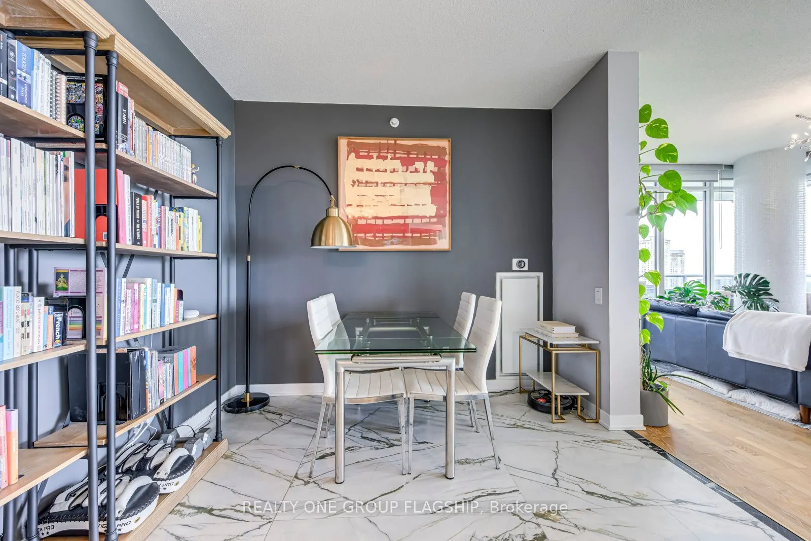 88 Park Lawn Road, #1105
