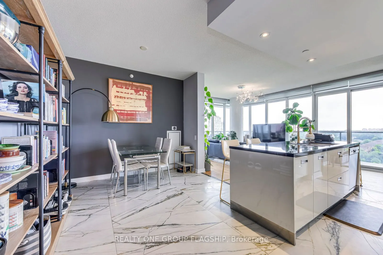 88 Park Lawn Road, #1105