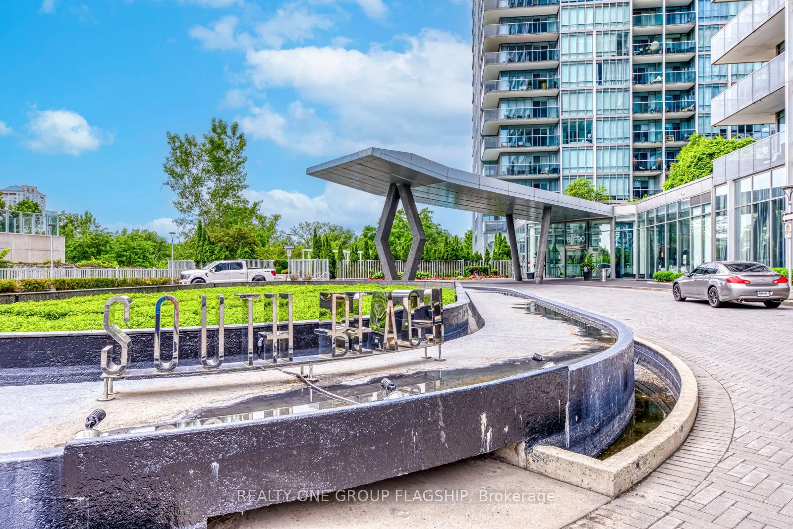 88 Park Lawn Road, #1105