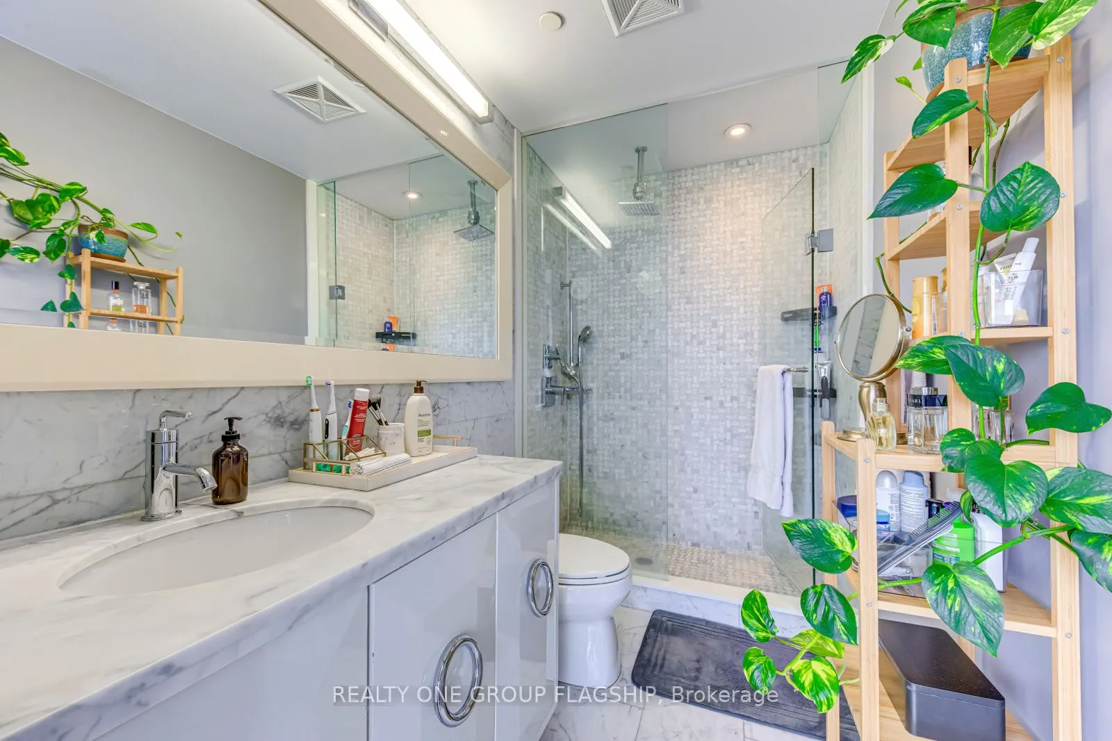 88 Park Lawn Road, #1105