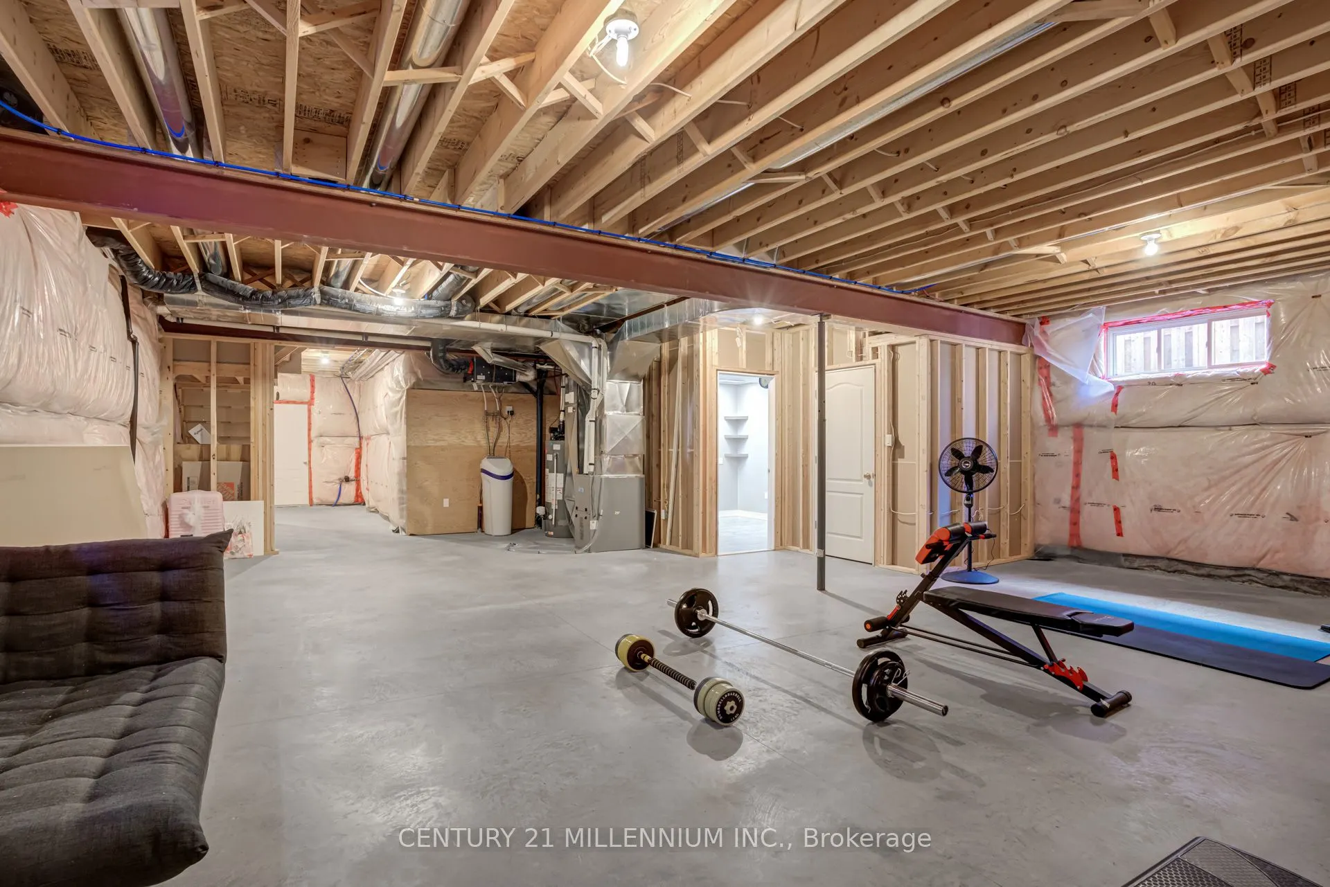 82 Wardlaw Avenue