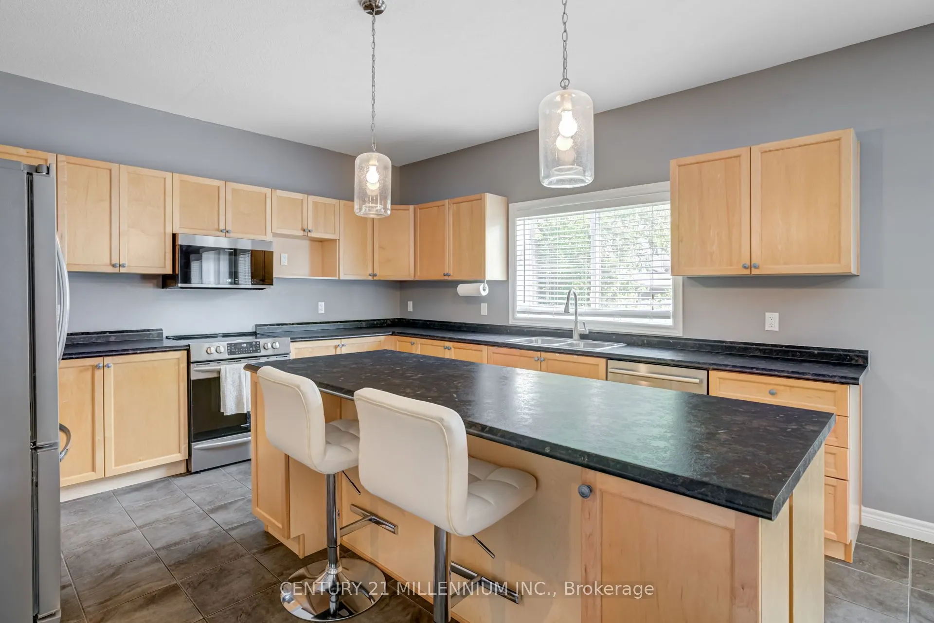 82 Wardlaw Avenue