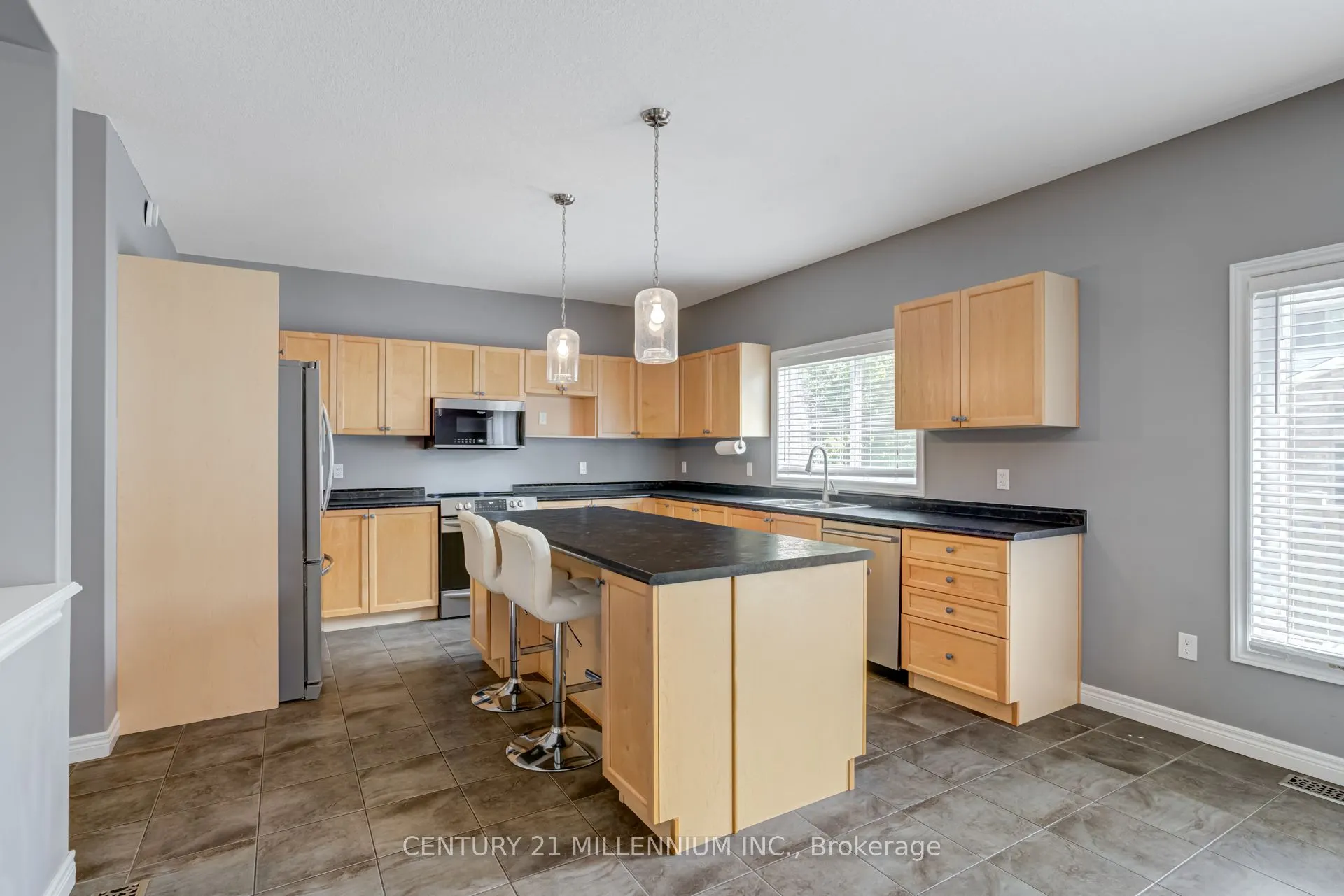 82 Wardlaw Avenue