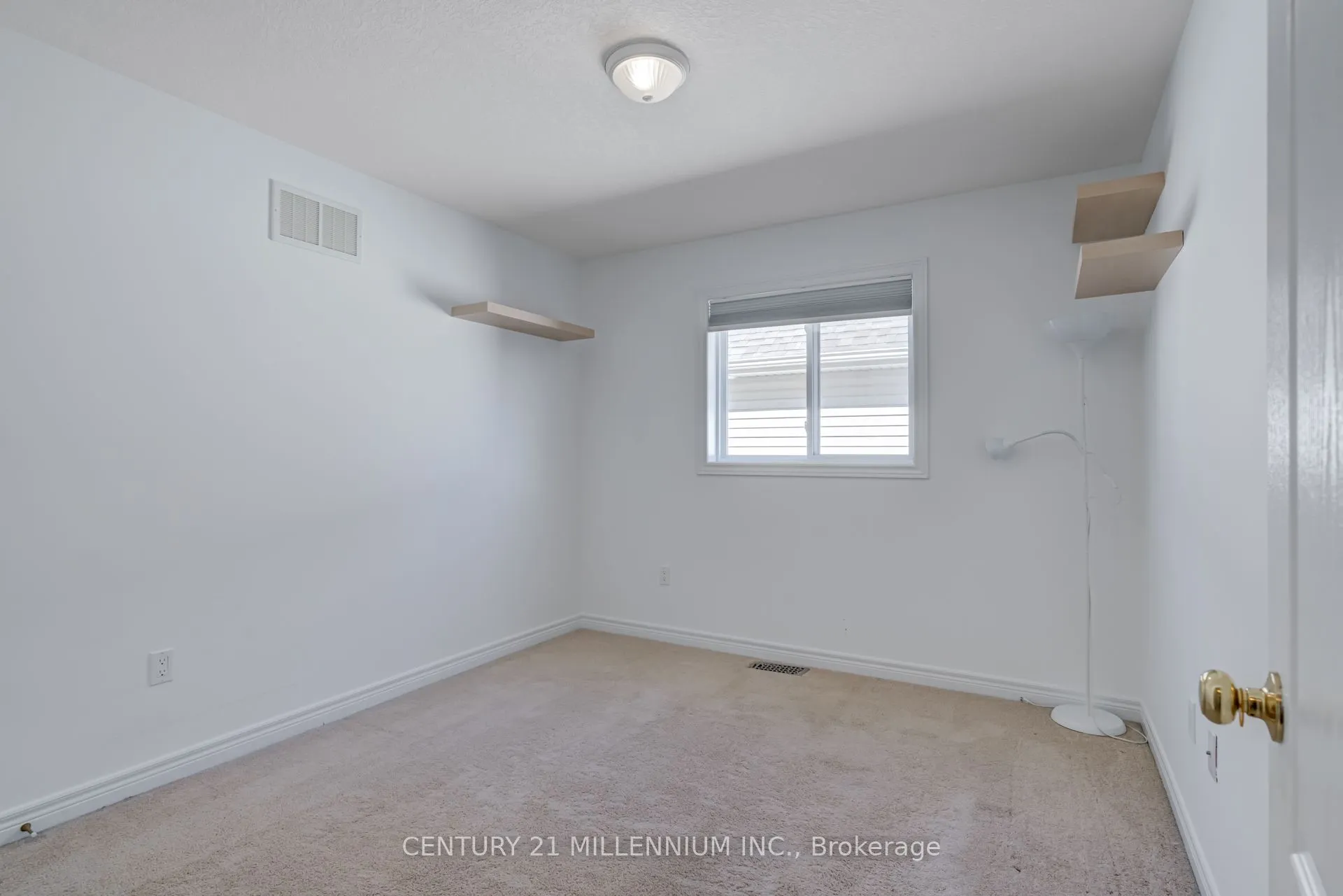82 Wardlaw Avenue