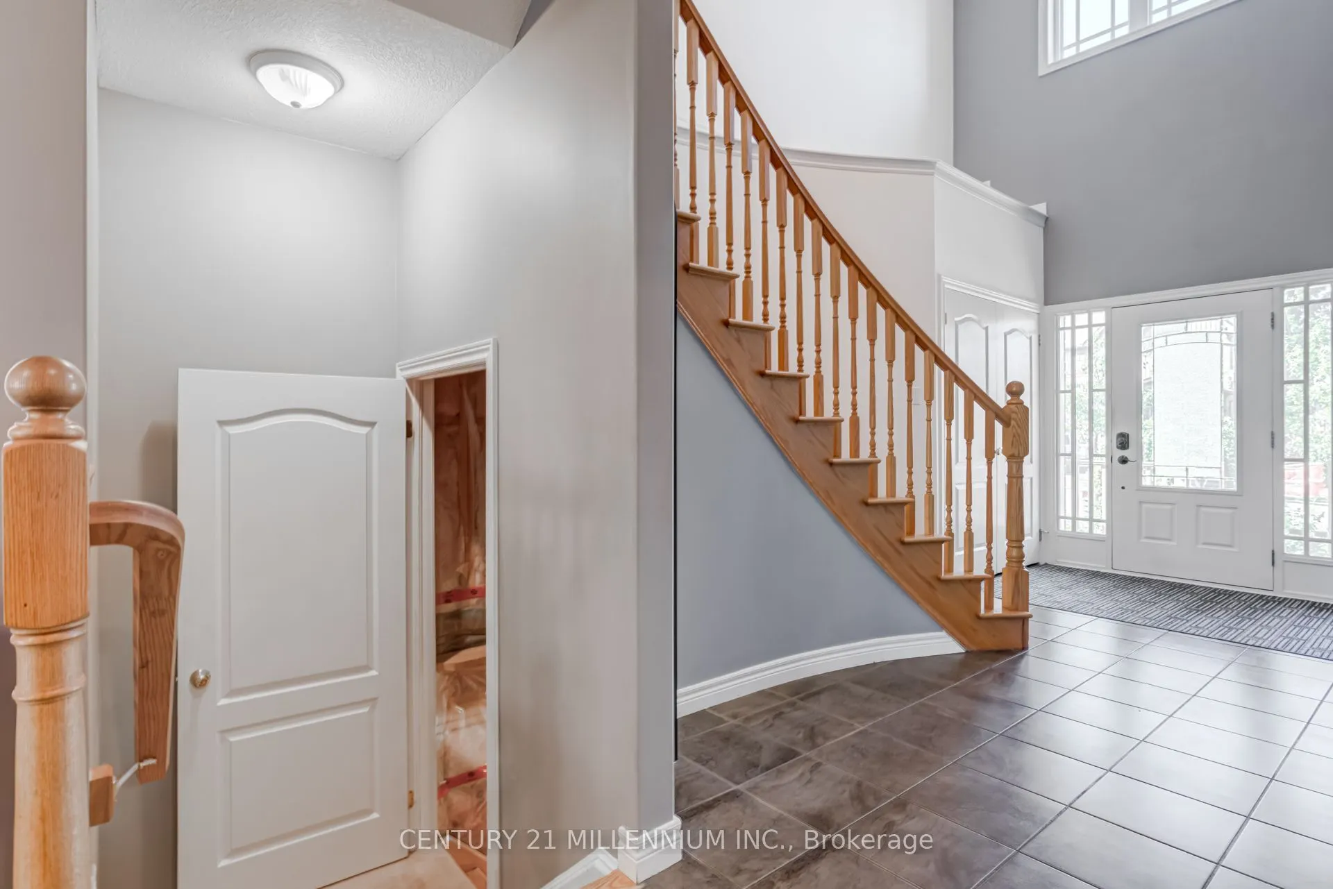 82 Wardlaw Avenue