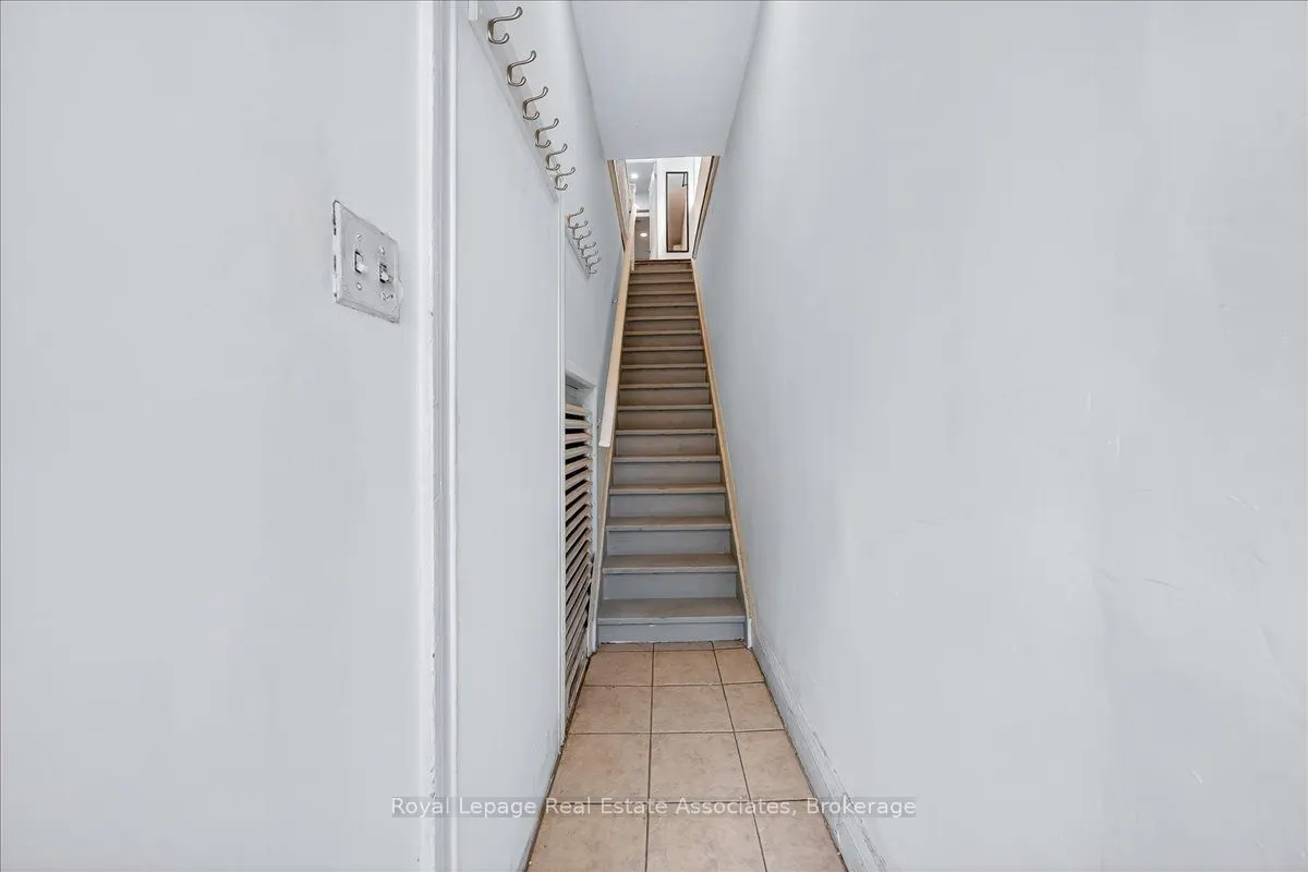 1640 Queen Street W