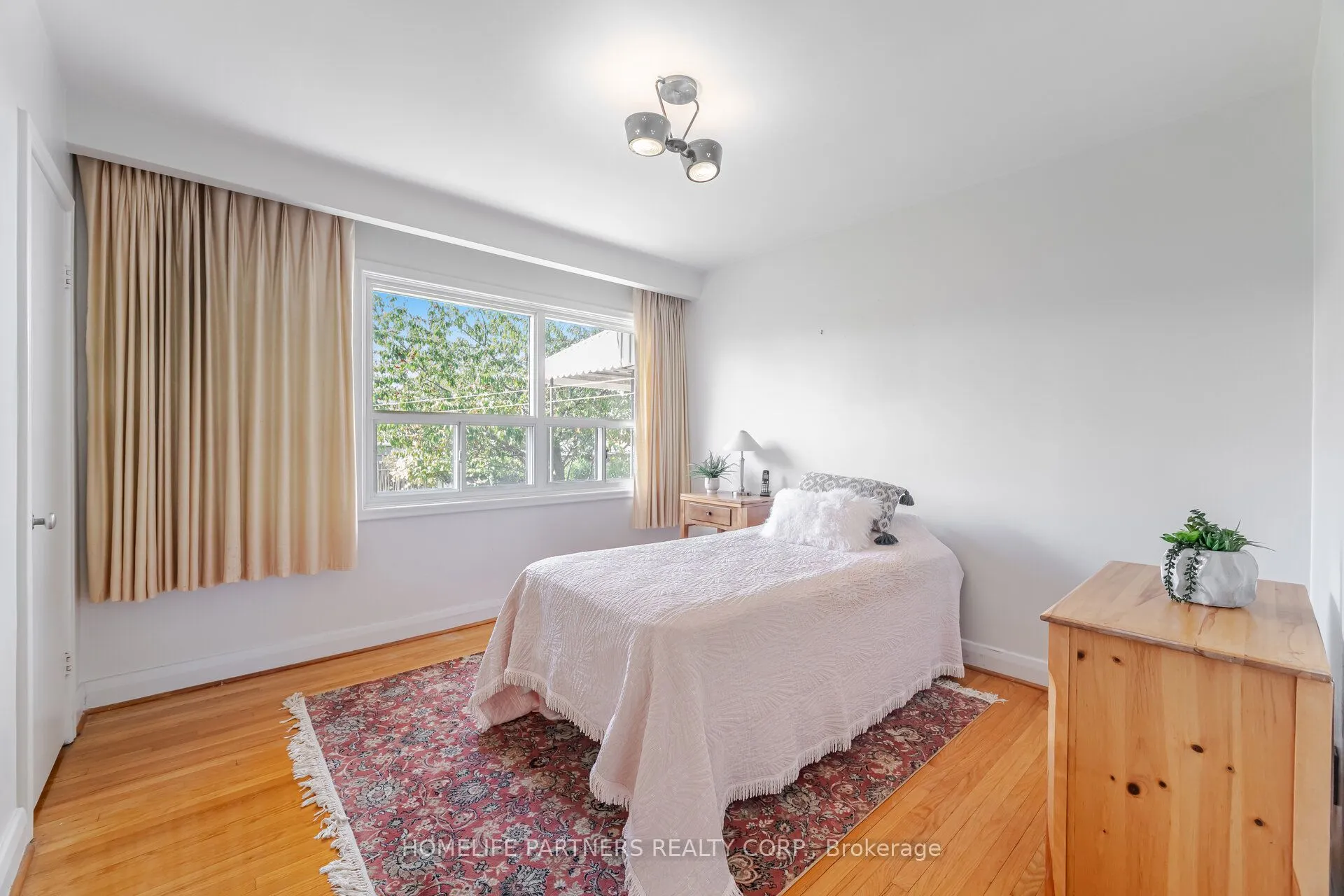 91 Denbigh Crescent