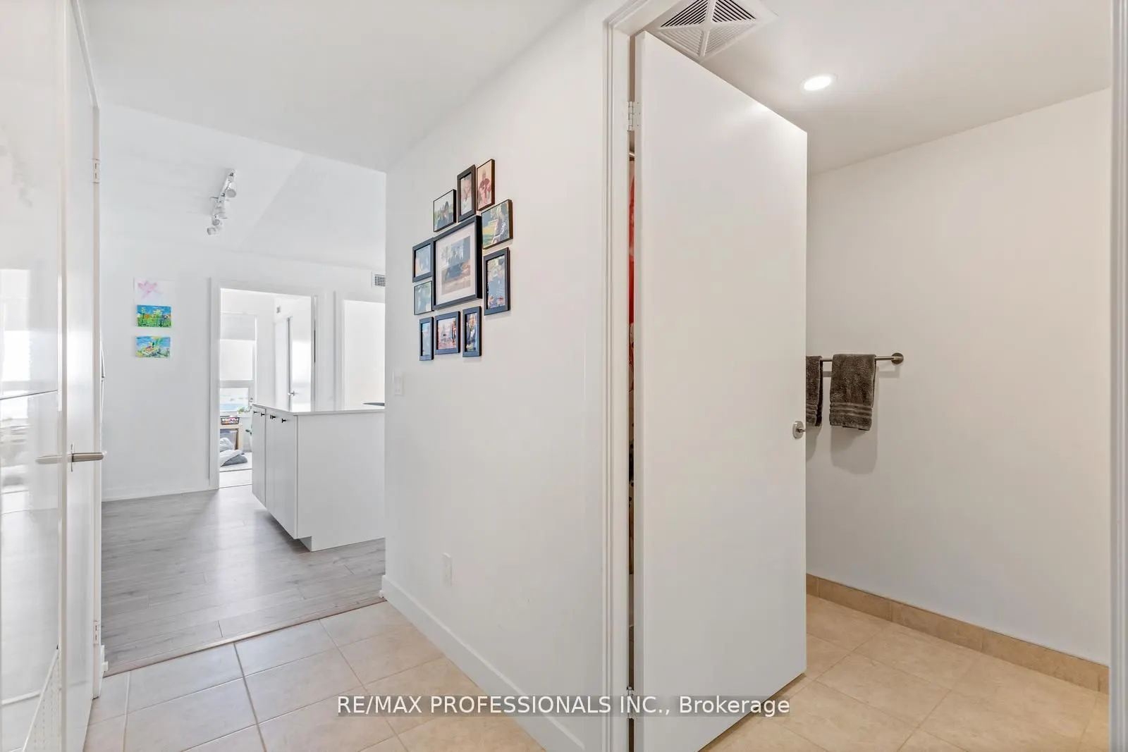 10 Wilby Crescent, #1603