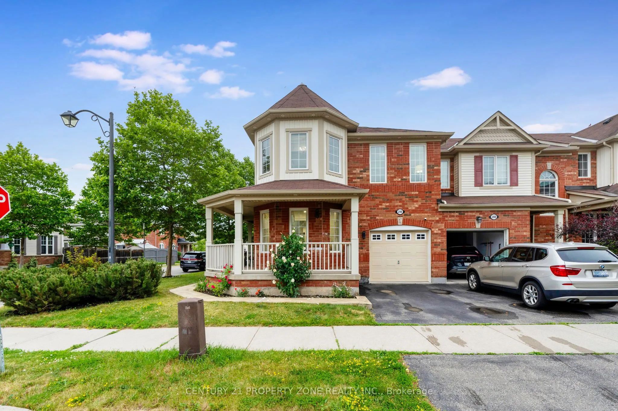 290 Woodley Crescent