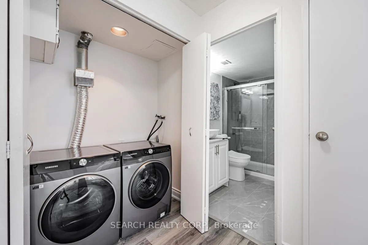 3590 Kaneff Crescent, #1108