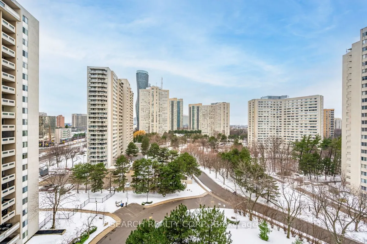3590 Kaneff Crescent, #1108