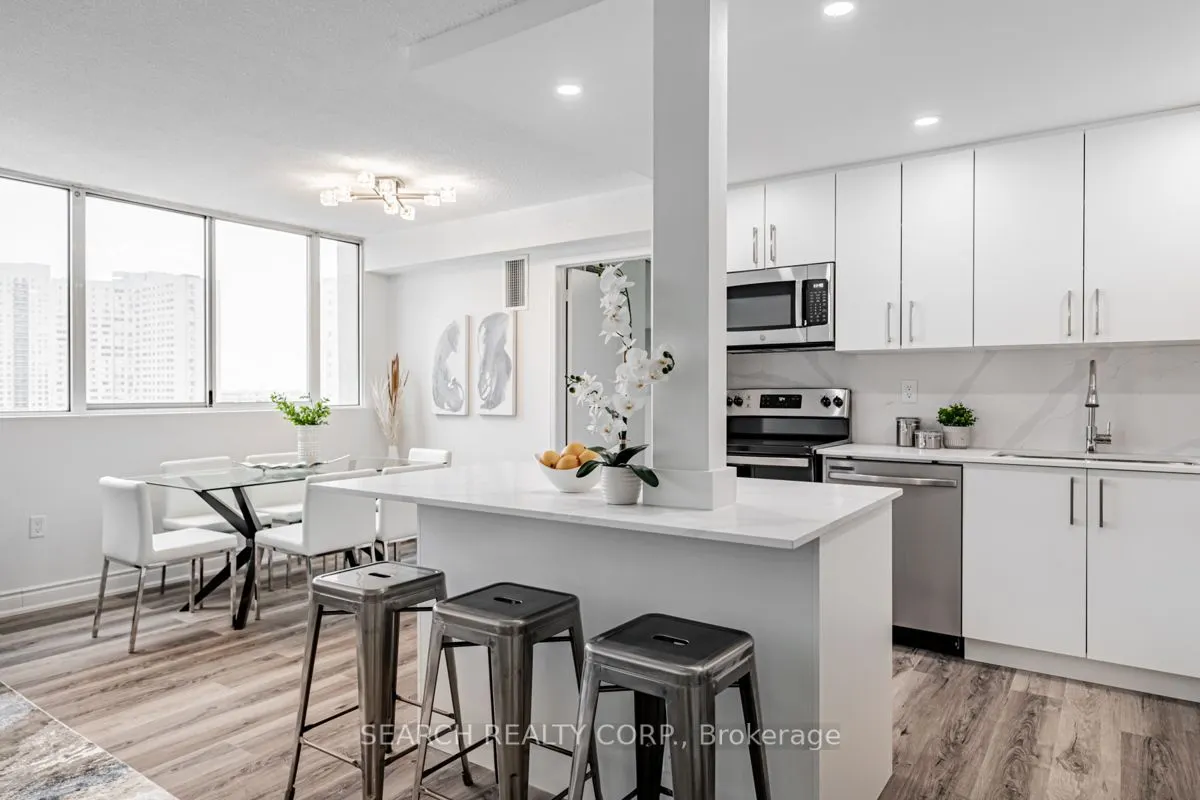 3590 Kaneff Crescent, #1108