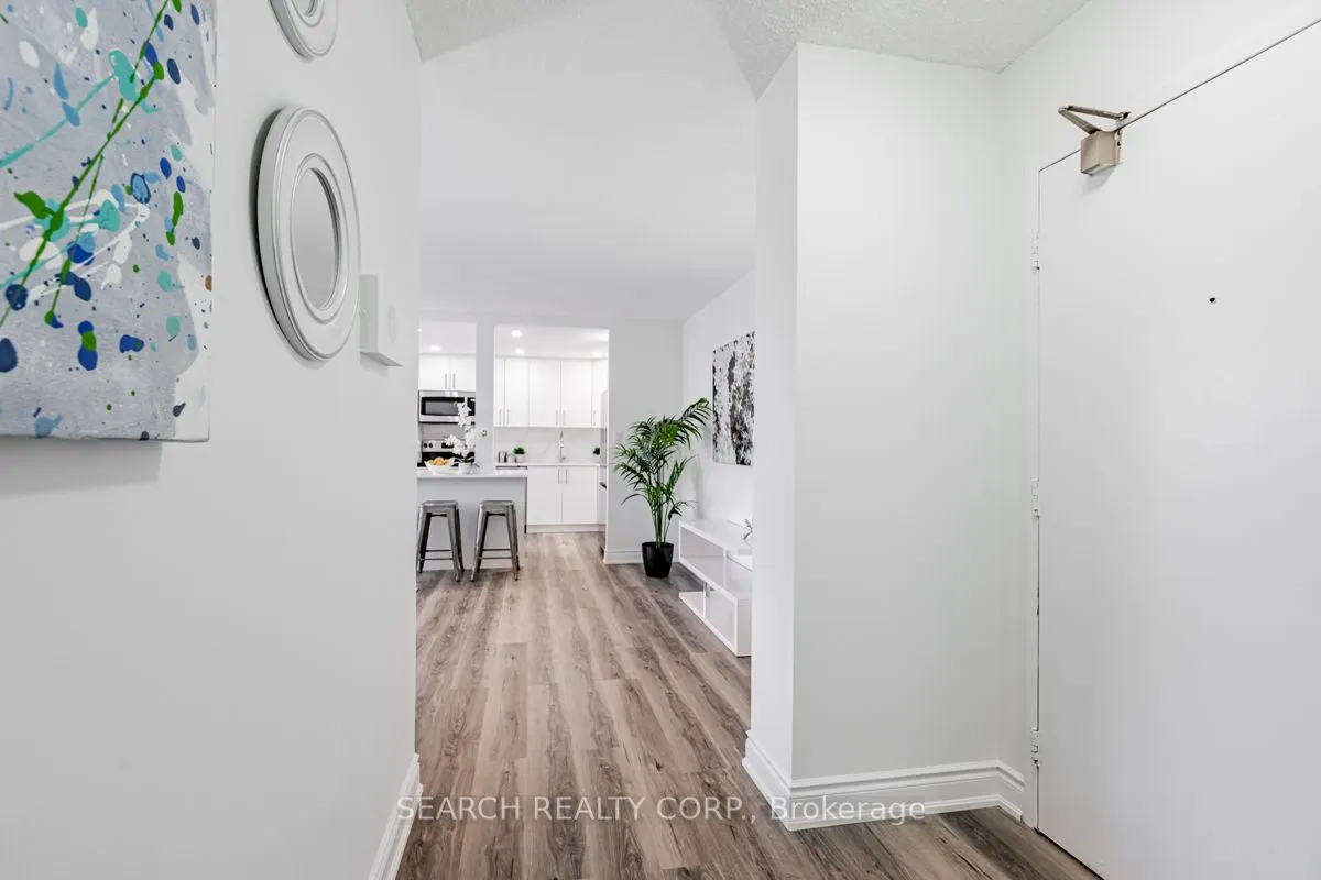 3590 Kaneff Crescent, #1108