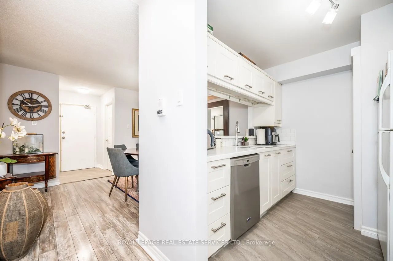 1450 Glen Abbey Gate, #1013