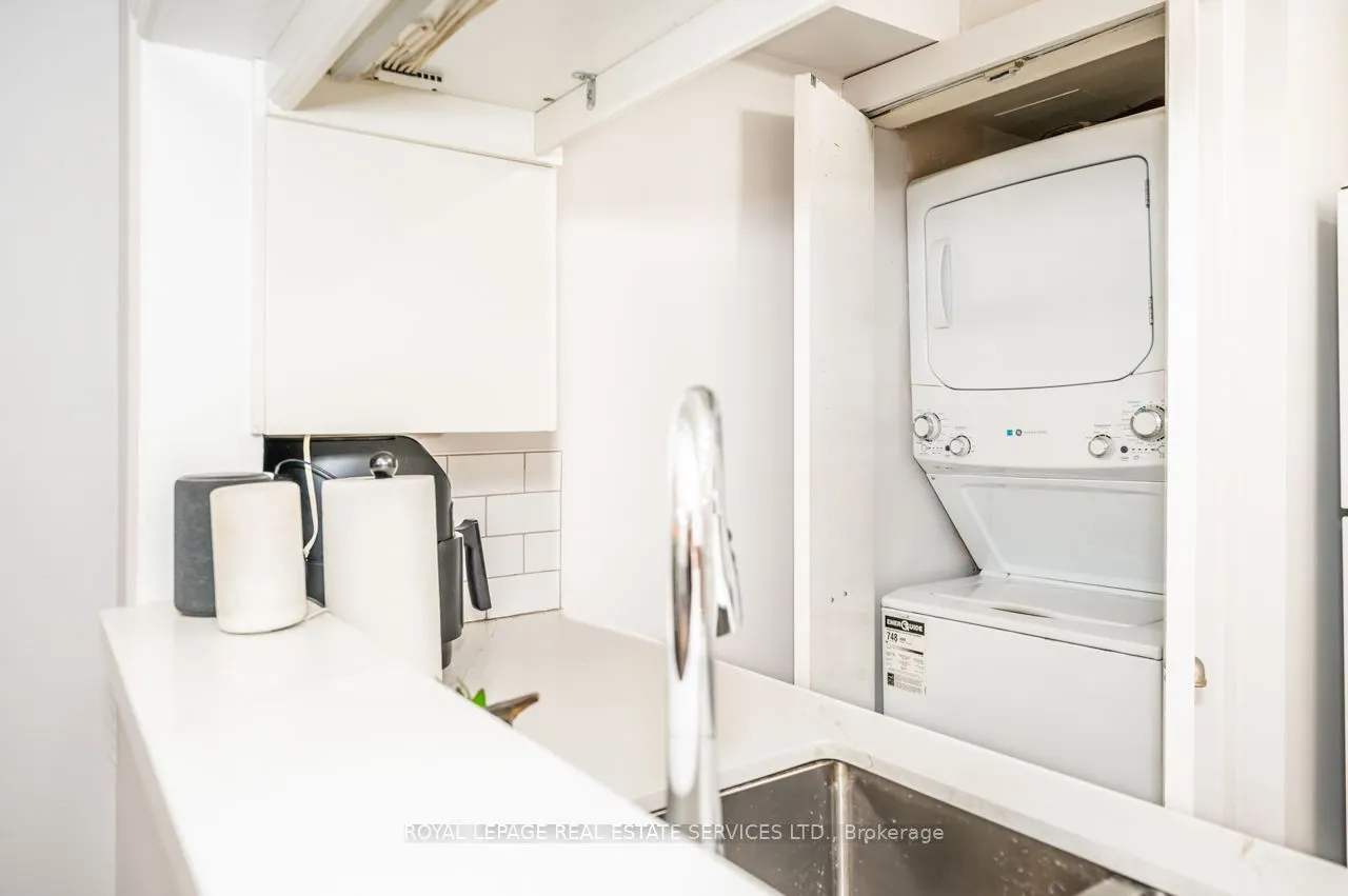 1450 Glen Abbey Gate, #1013