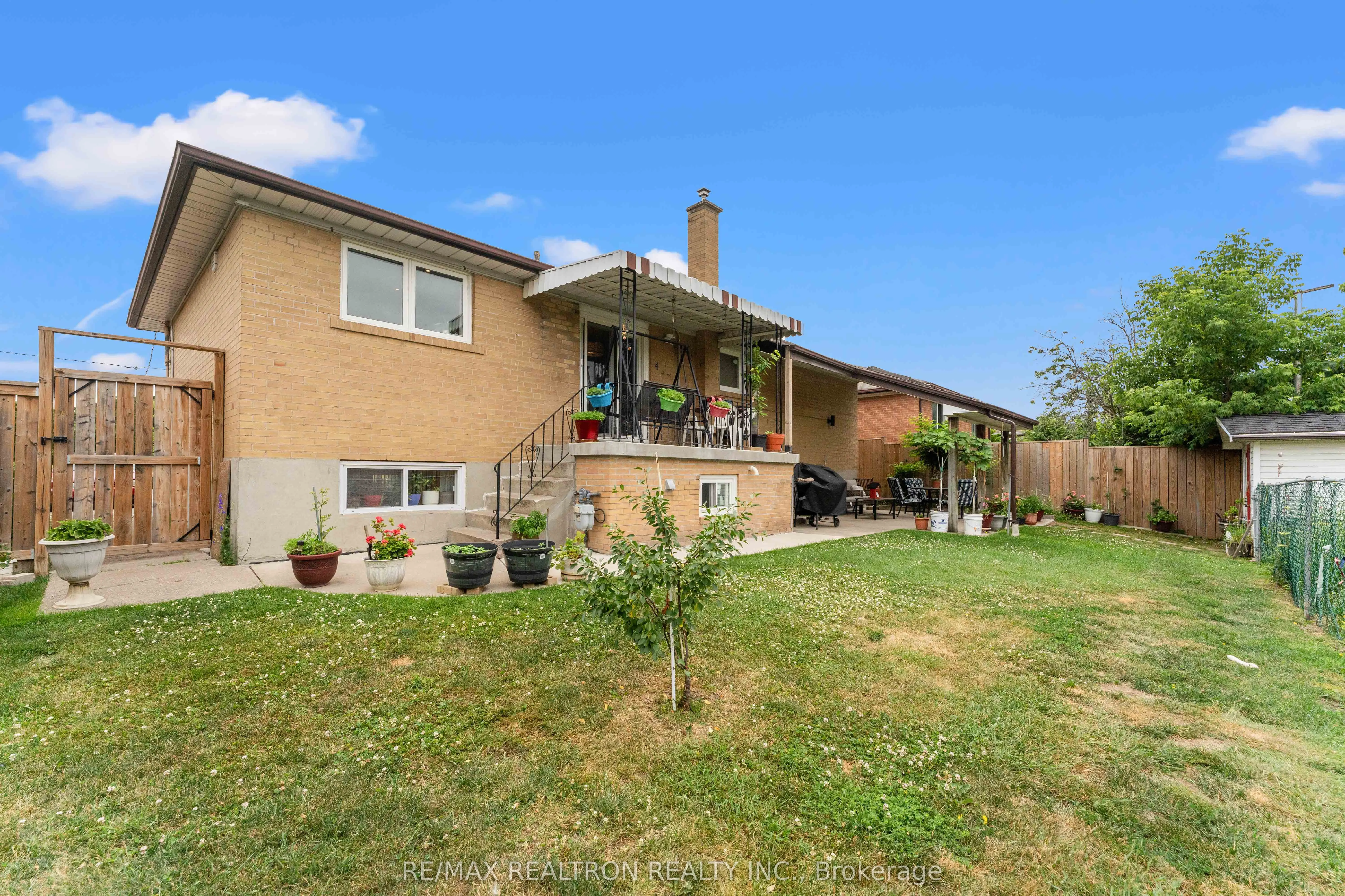 4 Peacham Crescent