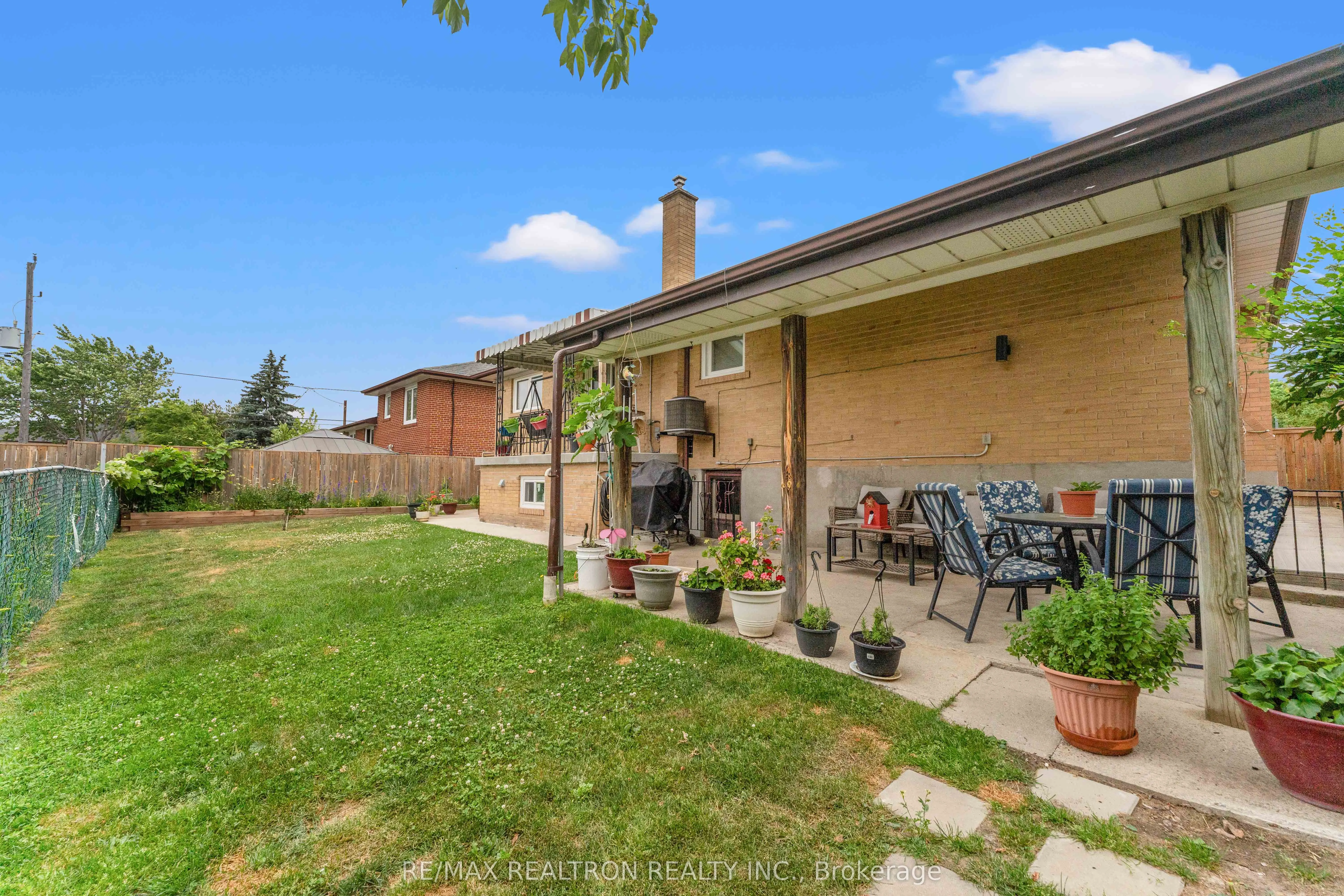 4 Peacham Crescent