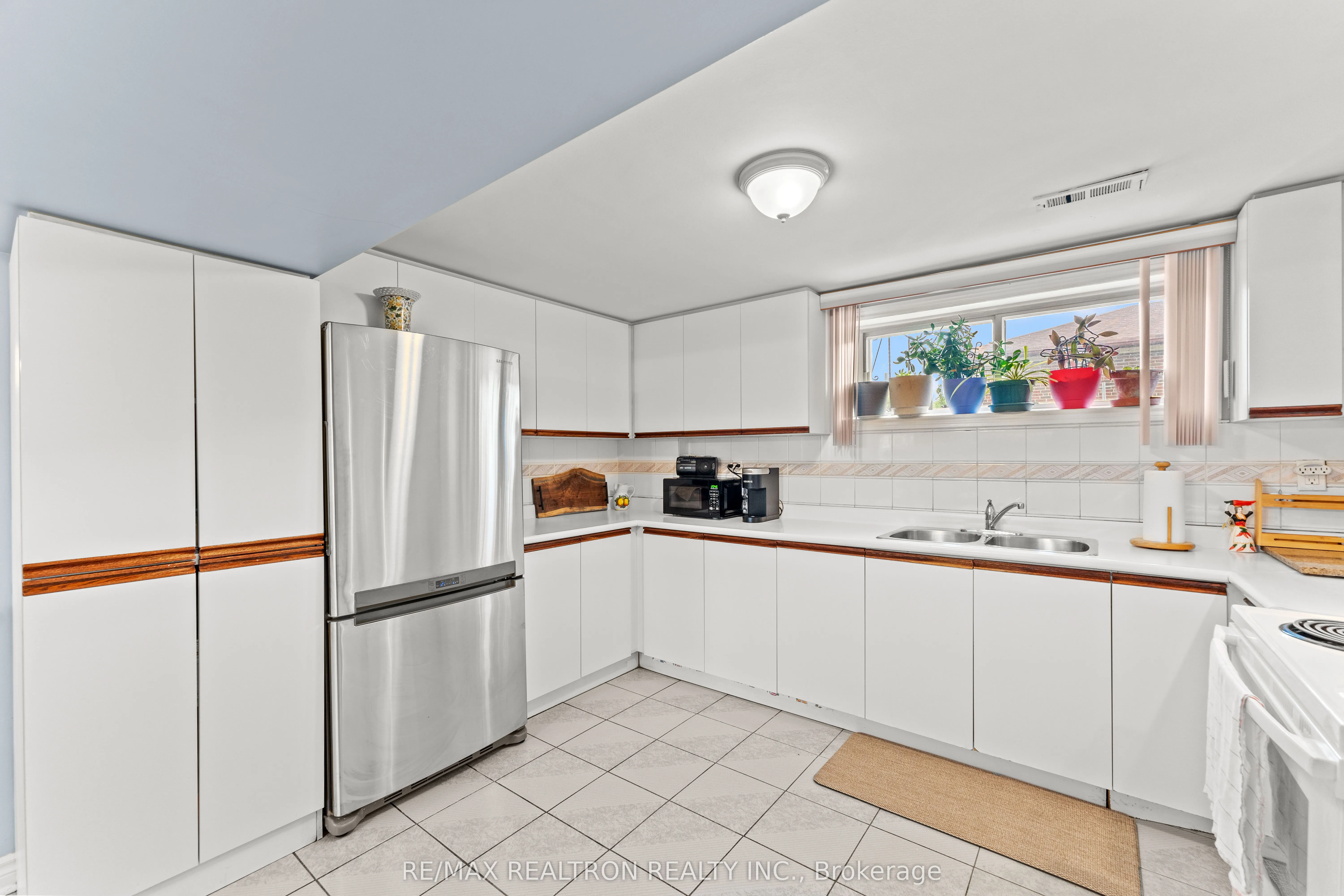 4 Peacham Crescent