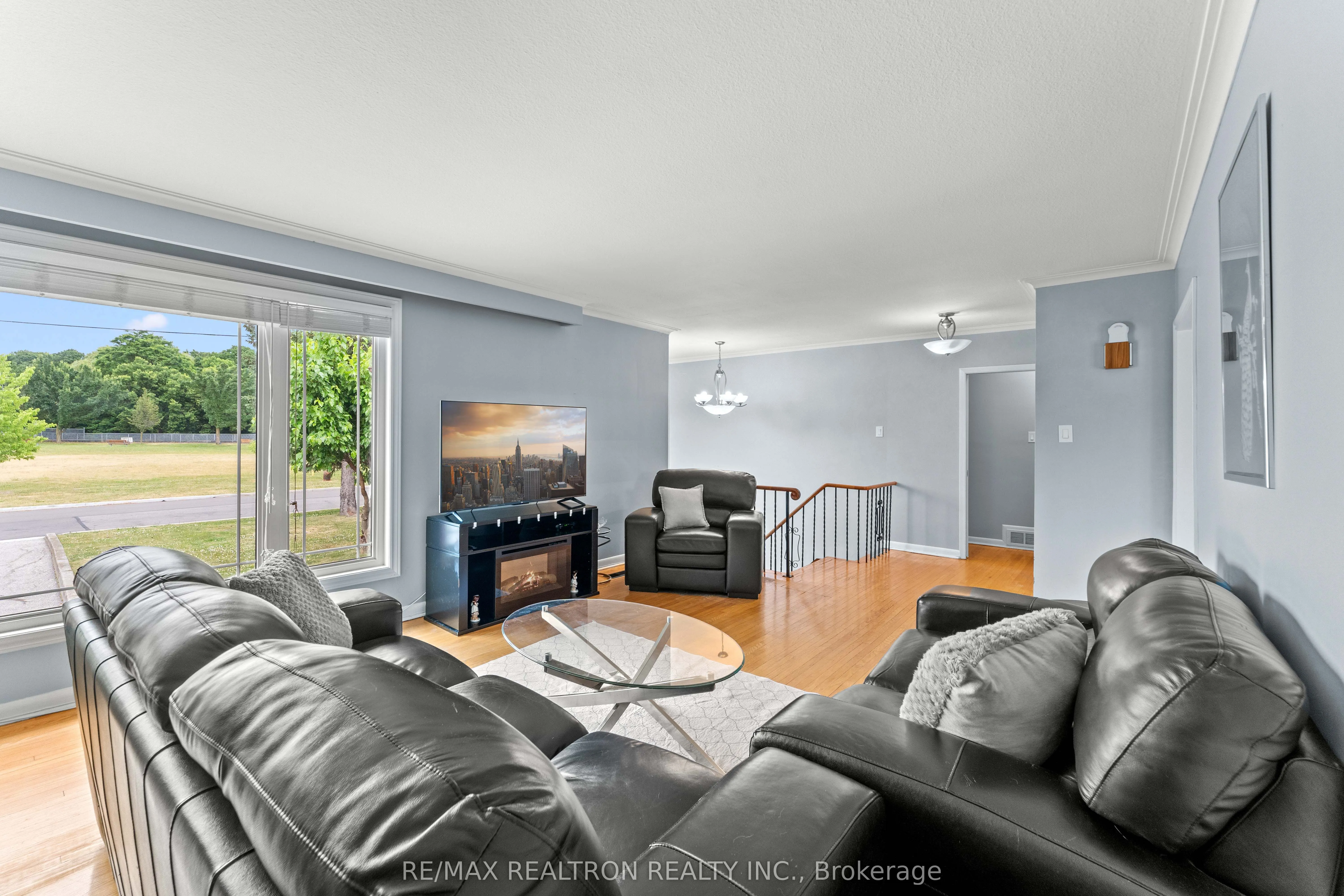4 Peacham Crescent