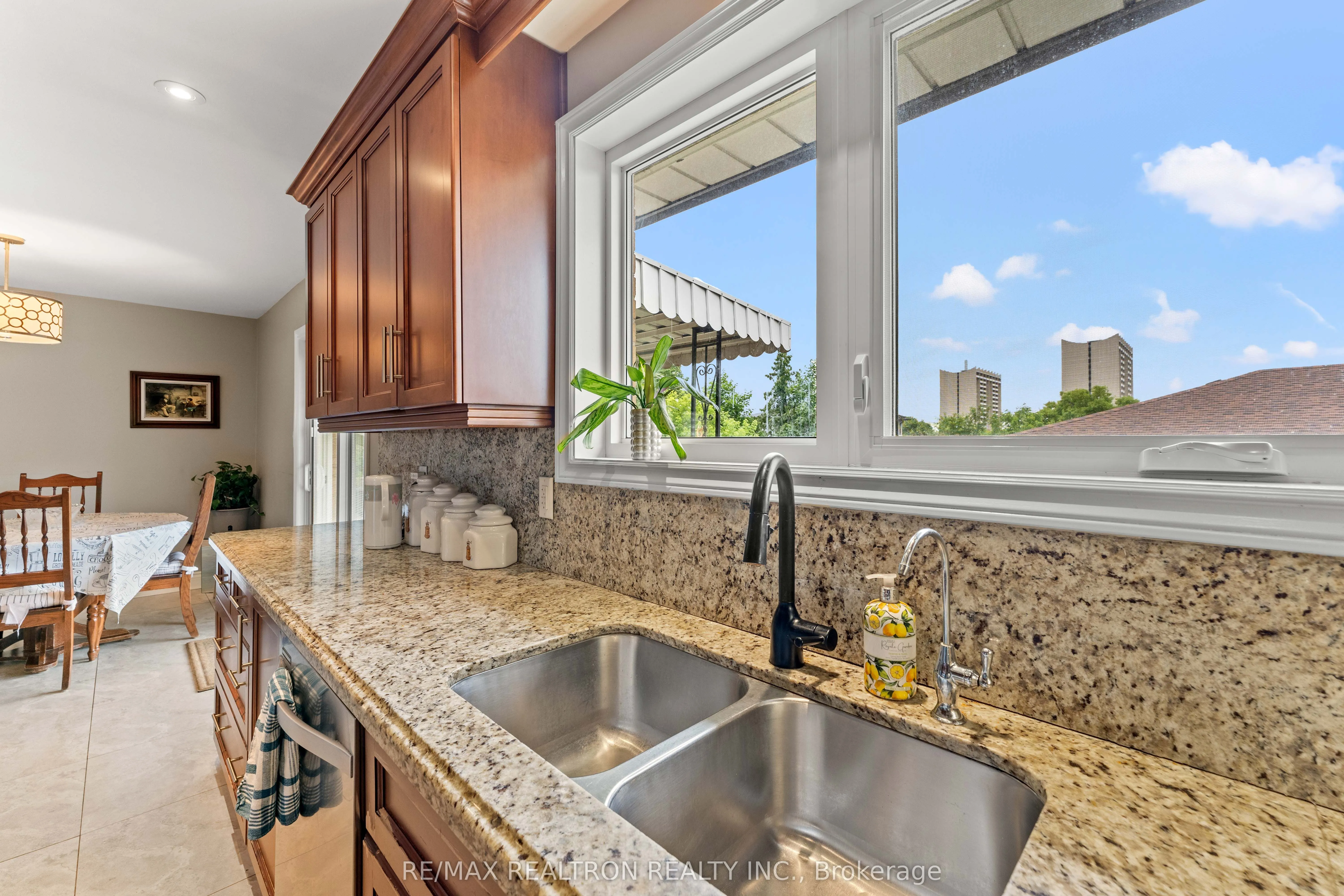 4 Peacham Crescent