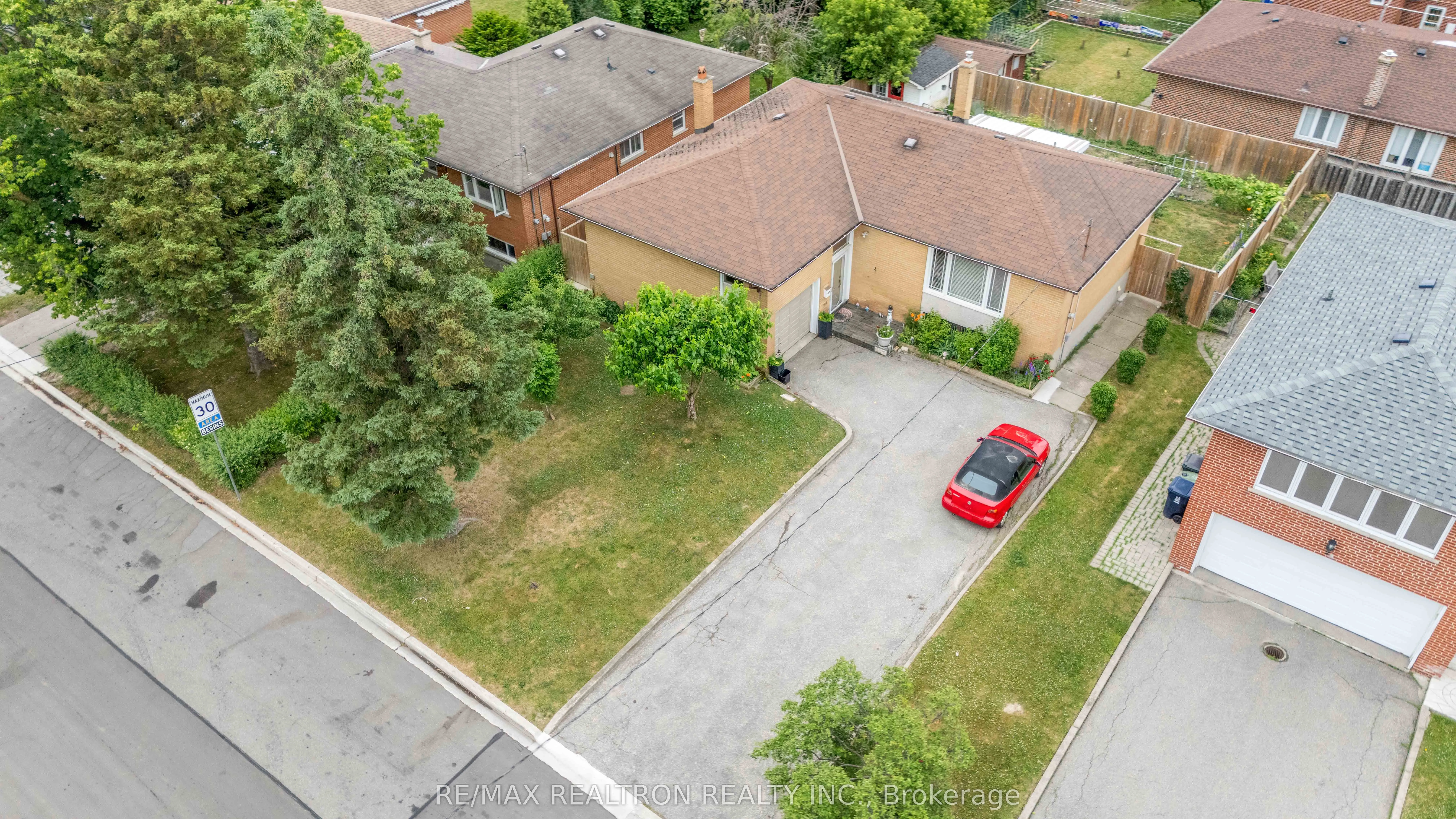 4 Peacham Crescent