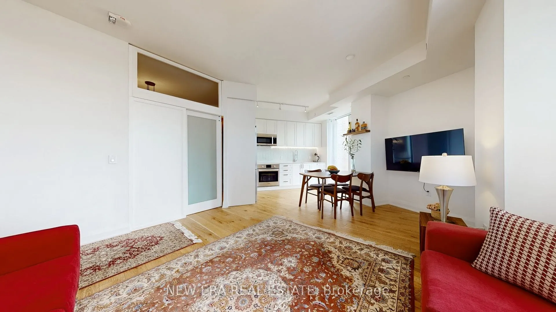 293 The Kingsway, #610