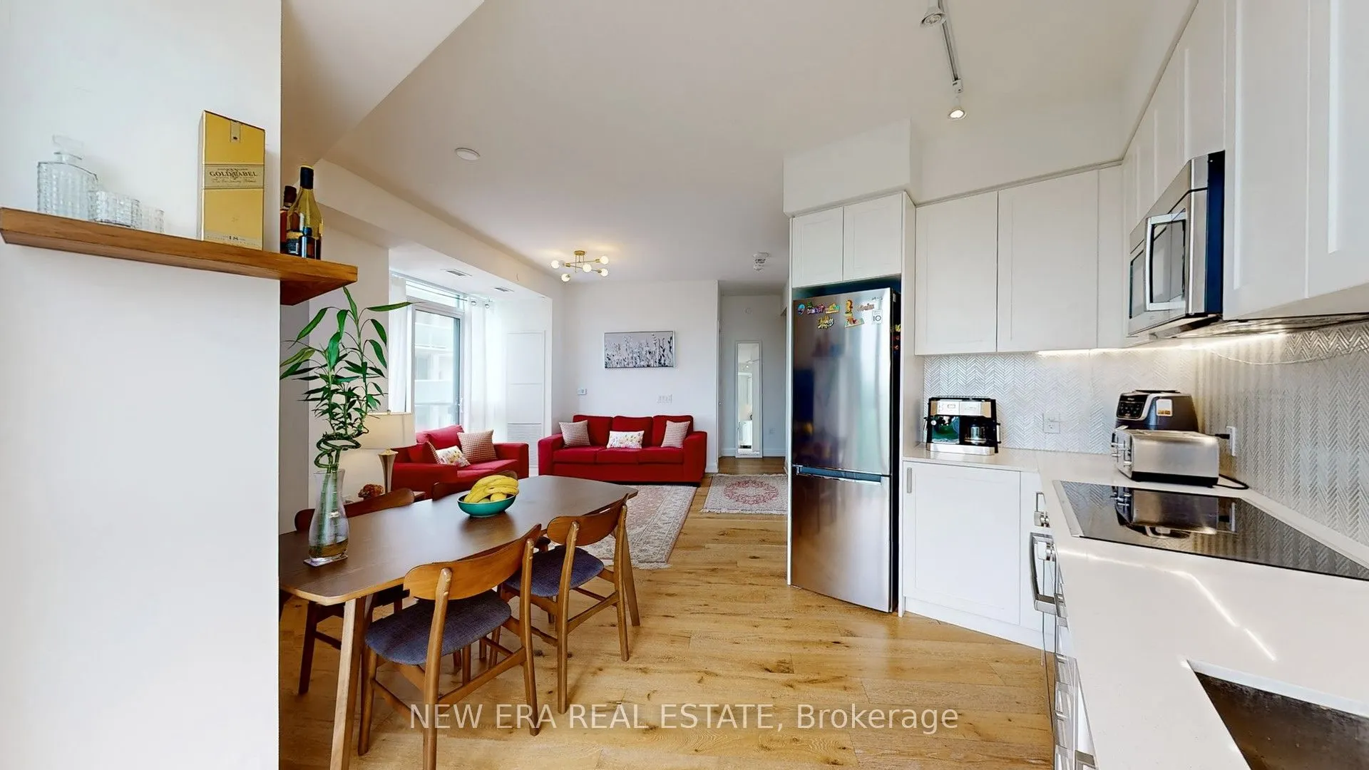 293 The Kingsway, #610