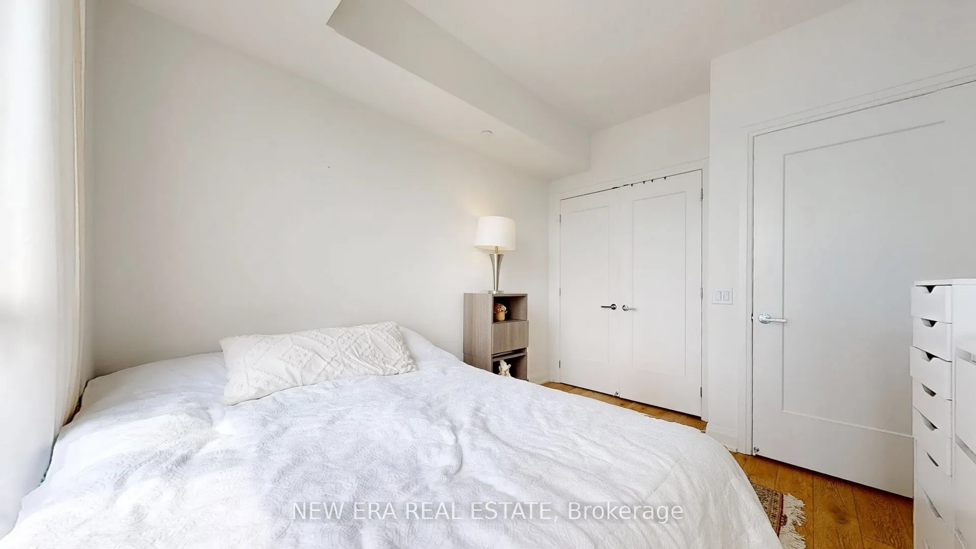 293 The Kingsway, #610