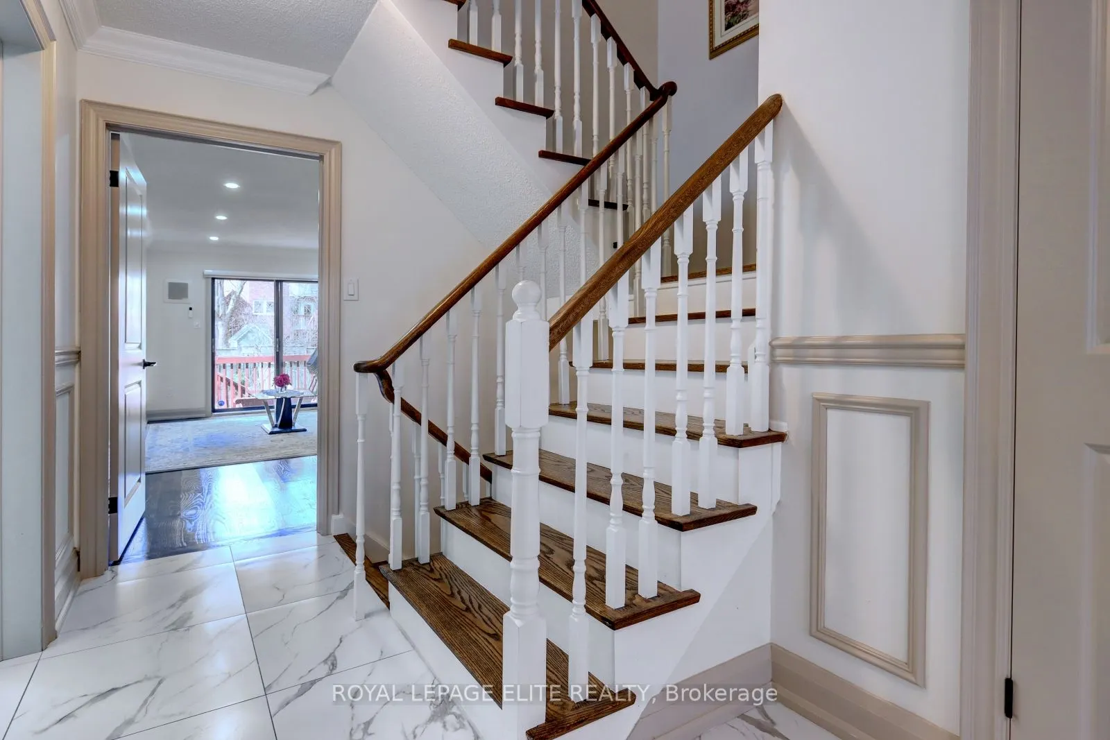 308 HILLSIDE Drive