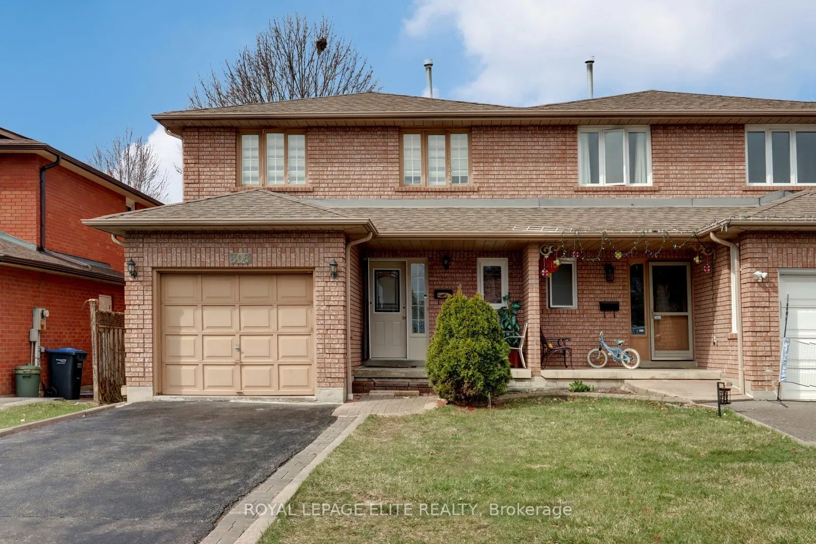 308 HILLSIDE Drive
