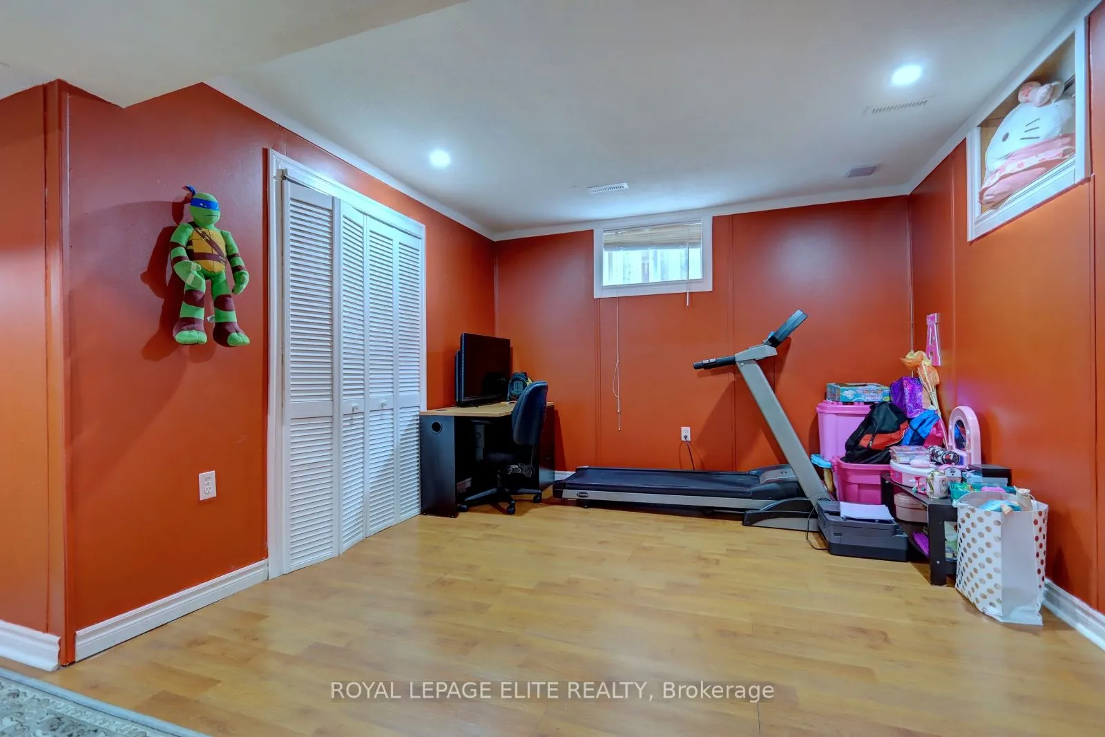 308 HILLSIDE Drive
