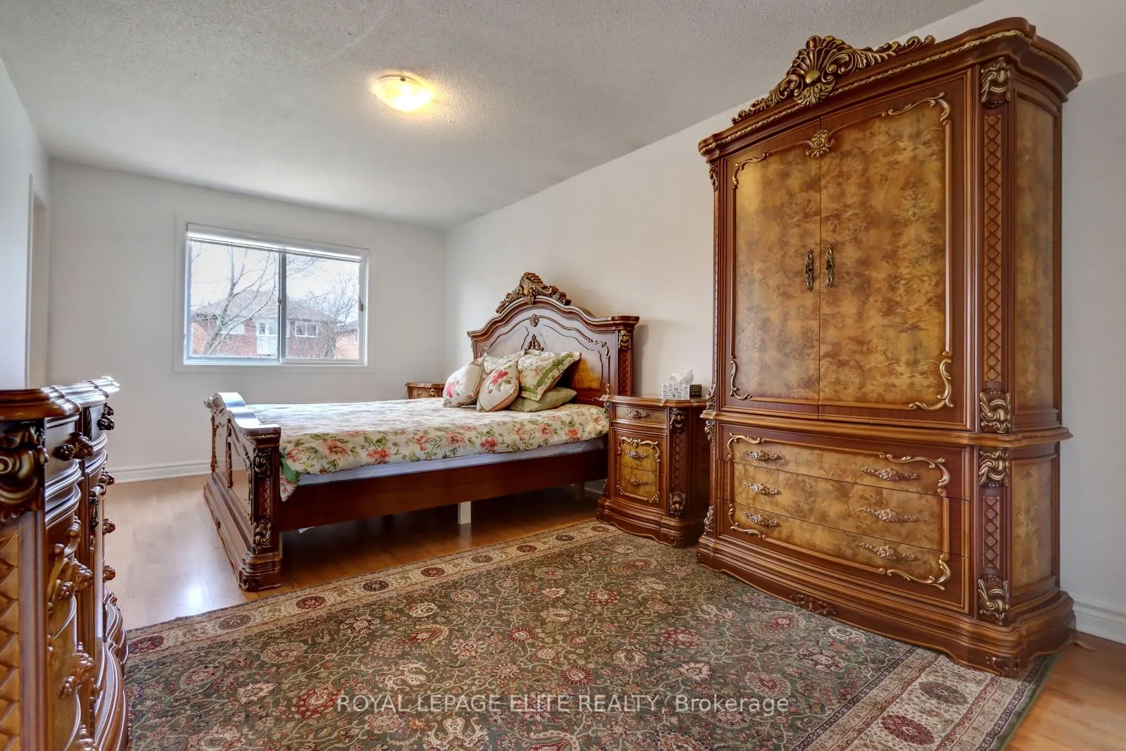 308 HILLSIDE Drive
