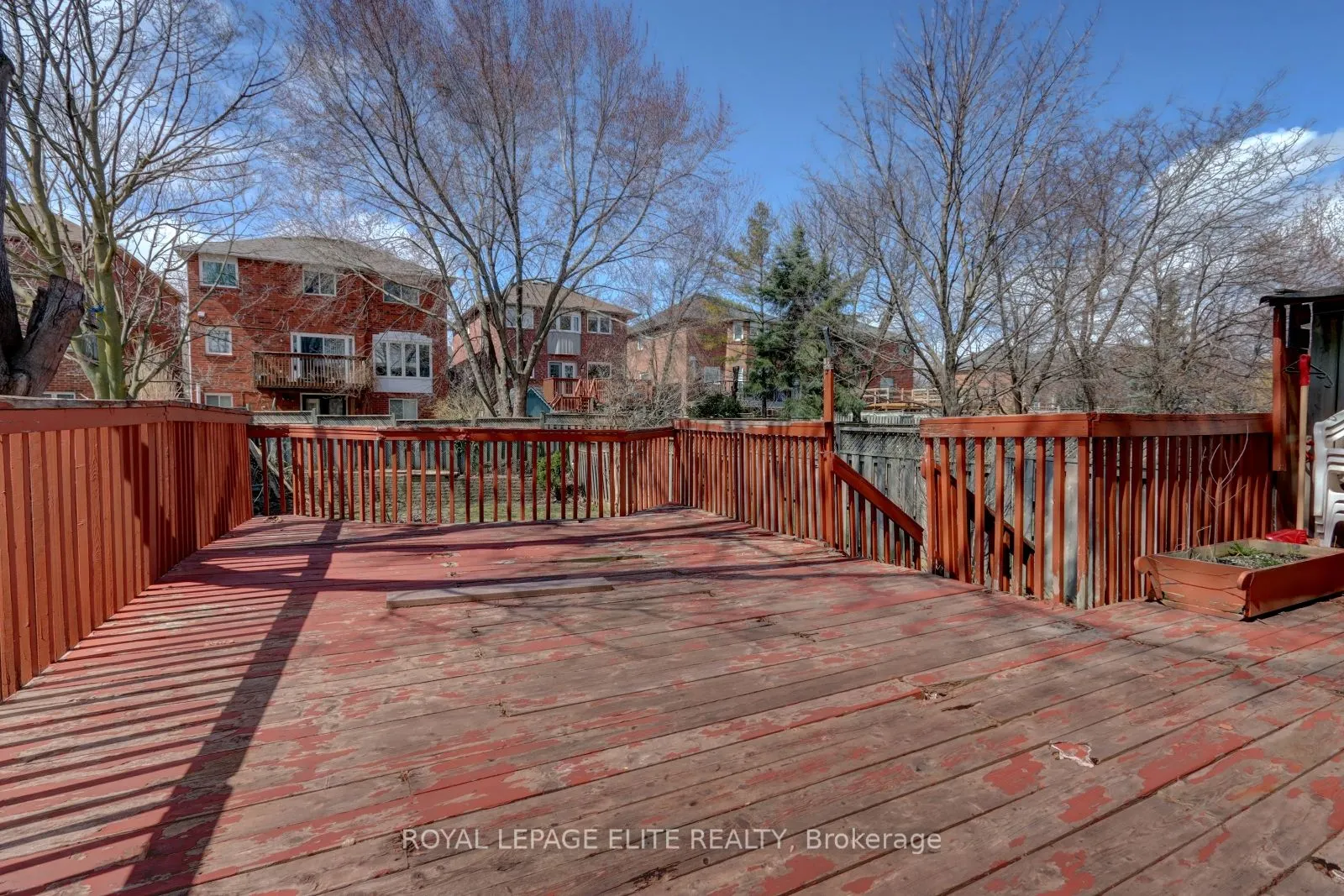 308 HILLSIDE Drive