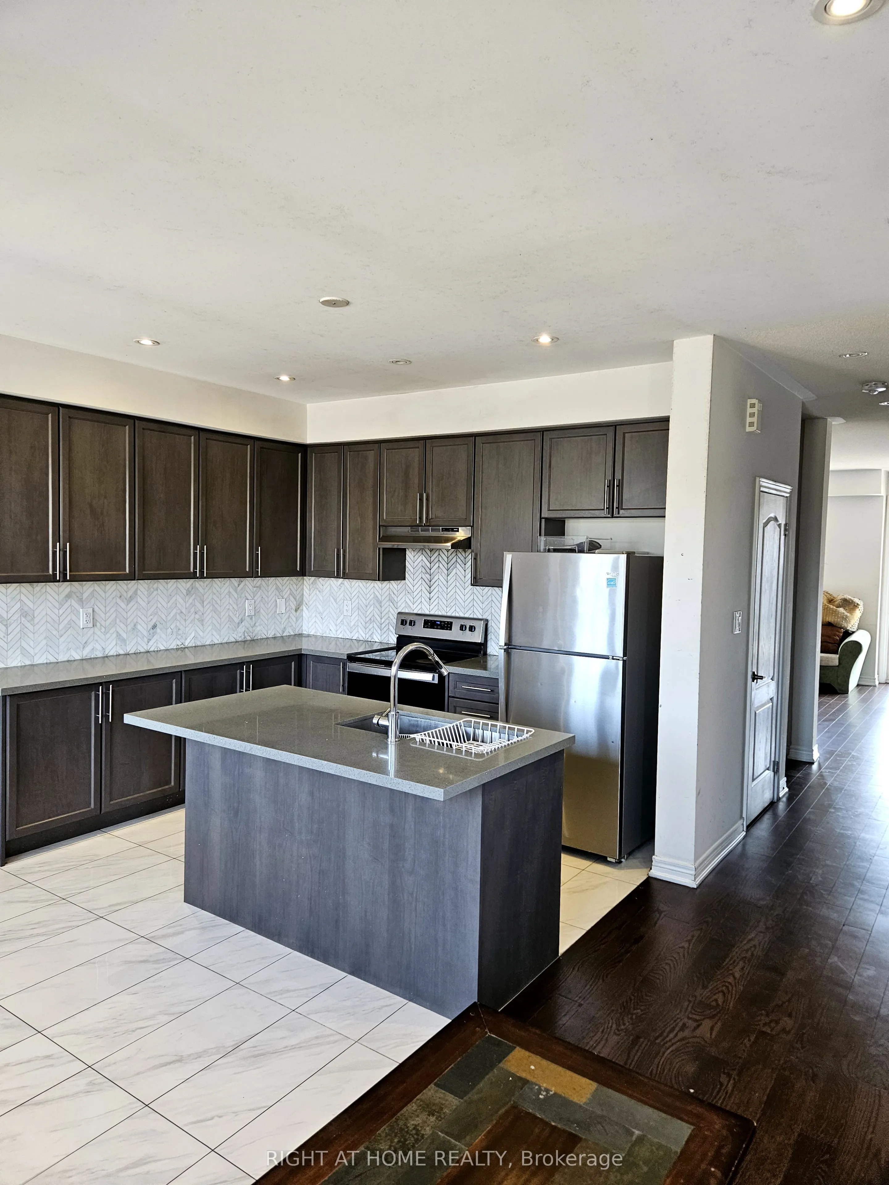 27 Hashmi Place, #Unit A