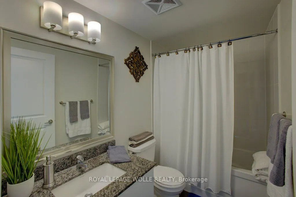 75 Eglinton Avenue W, #1601