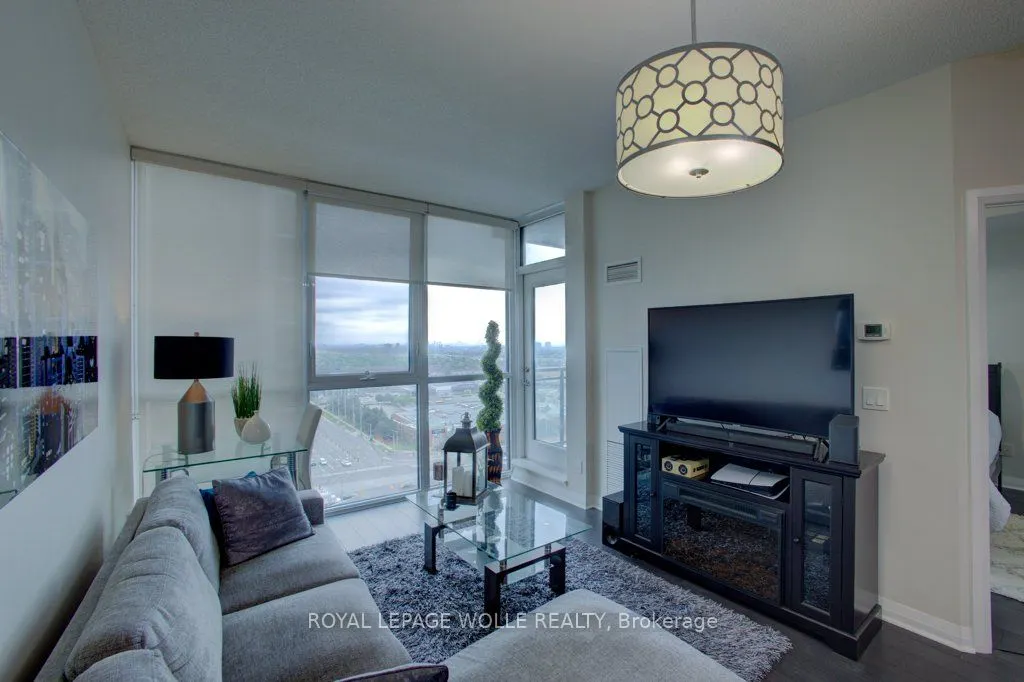 75 Eglinton Avenue W, #1601