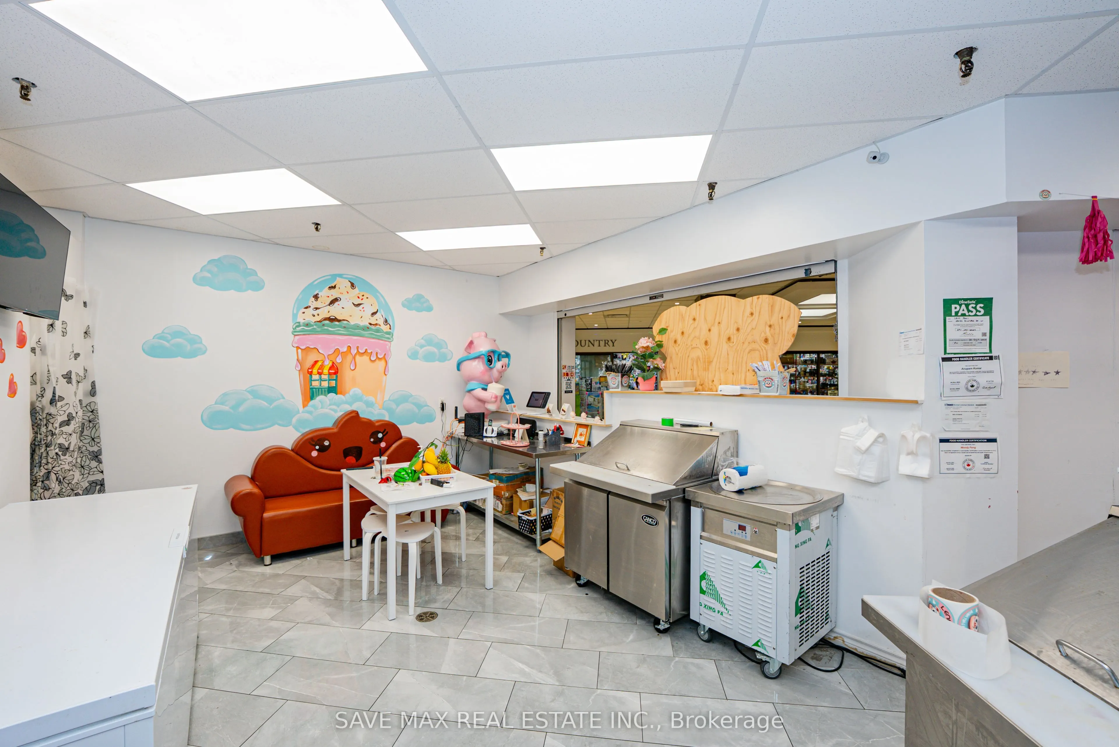 2340 Dundas Street W, #G15
